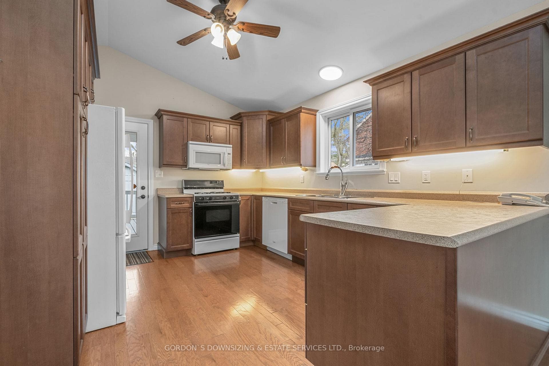 181 Victoria Avenue photo 10