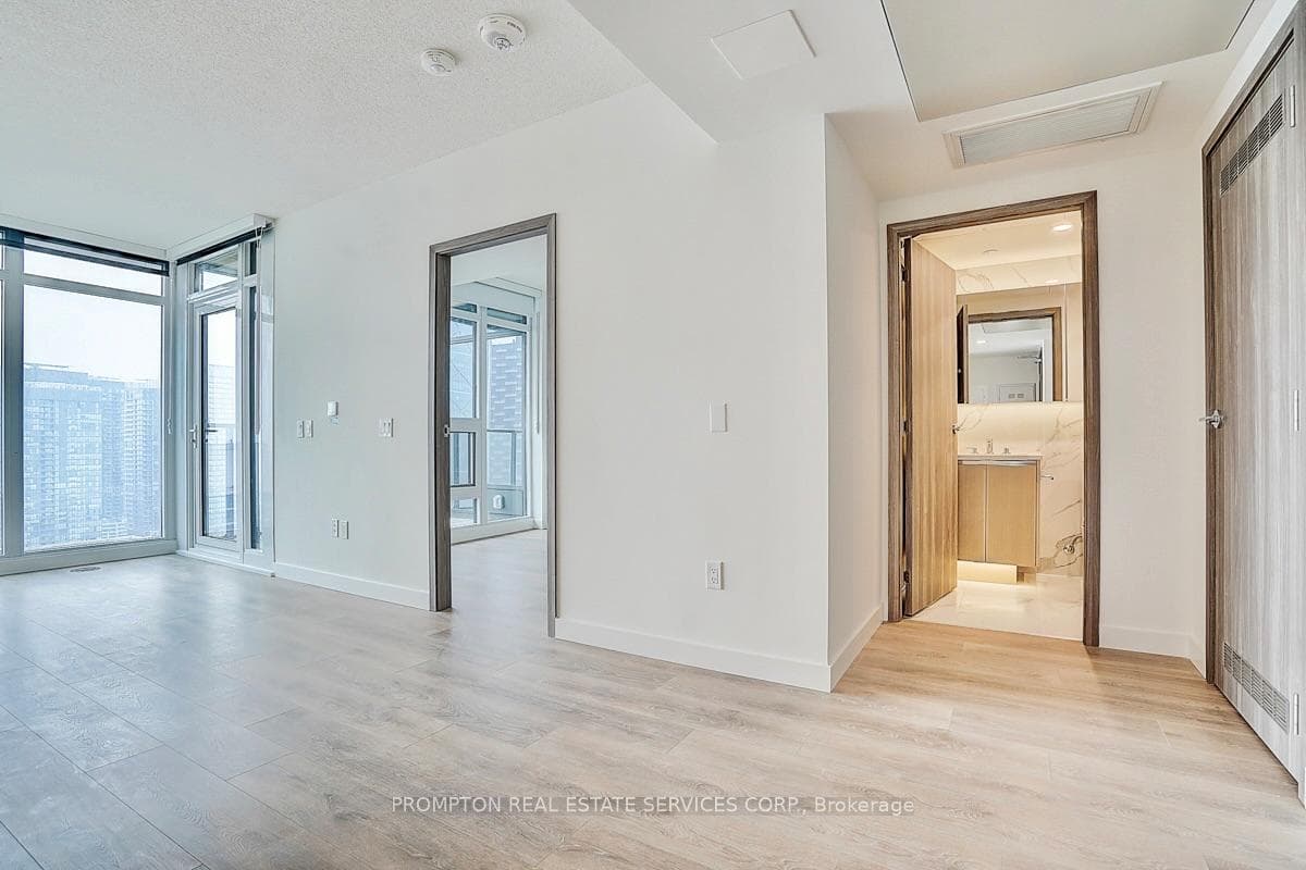 1 Concord Cityplace Way Unit 4102 photo 4