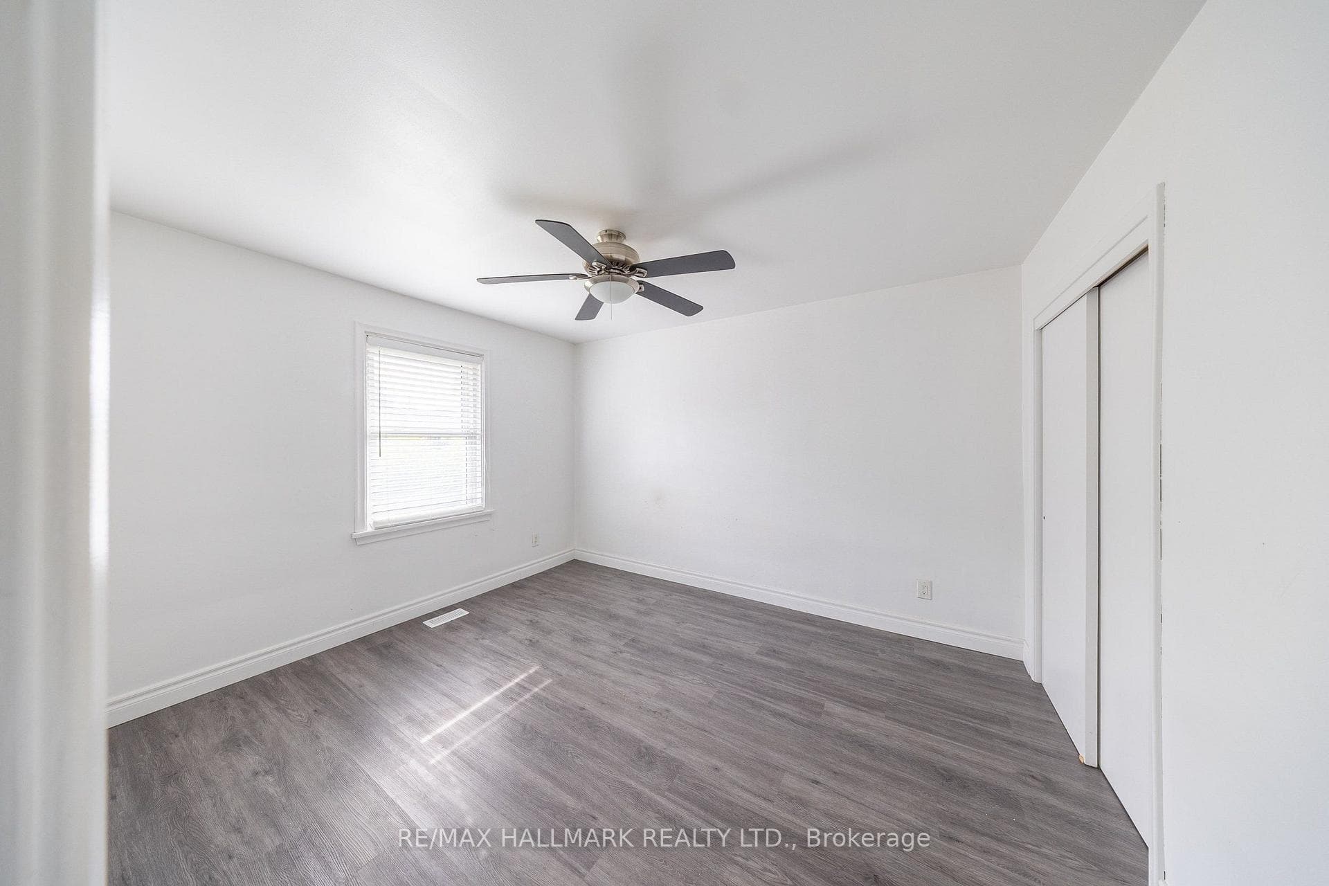 1118 Athol Street Unit Main photo 16