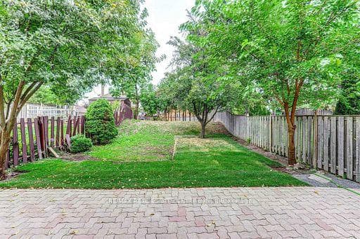 7201 Joliette Crescent Unit Upper Level photo 20