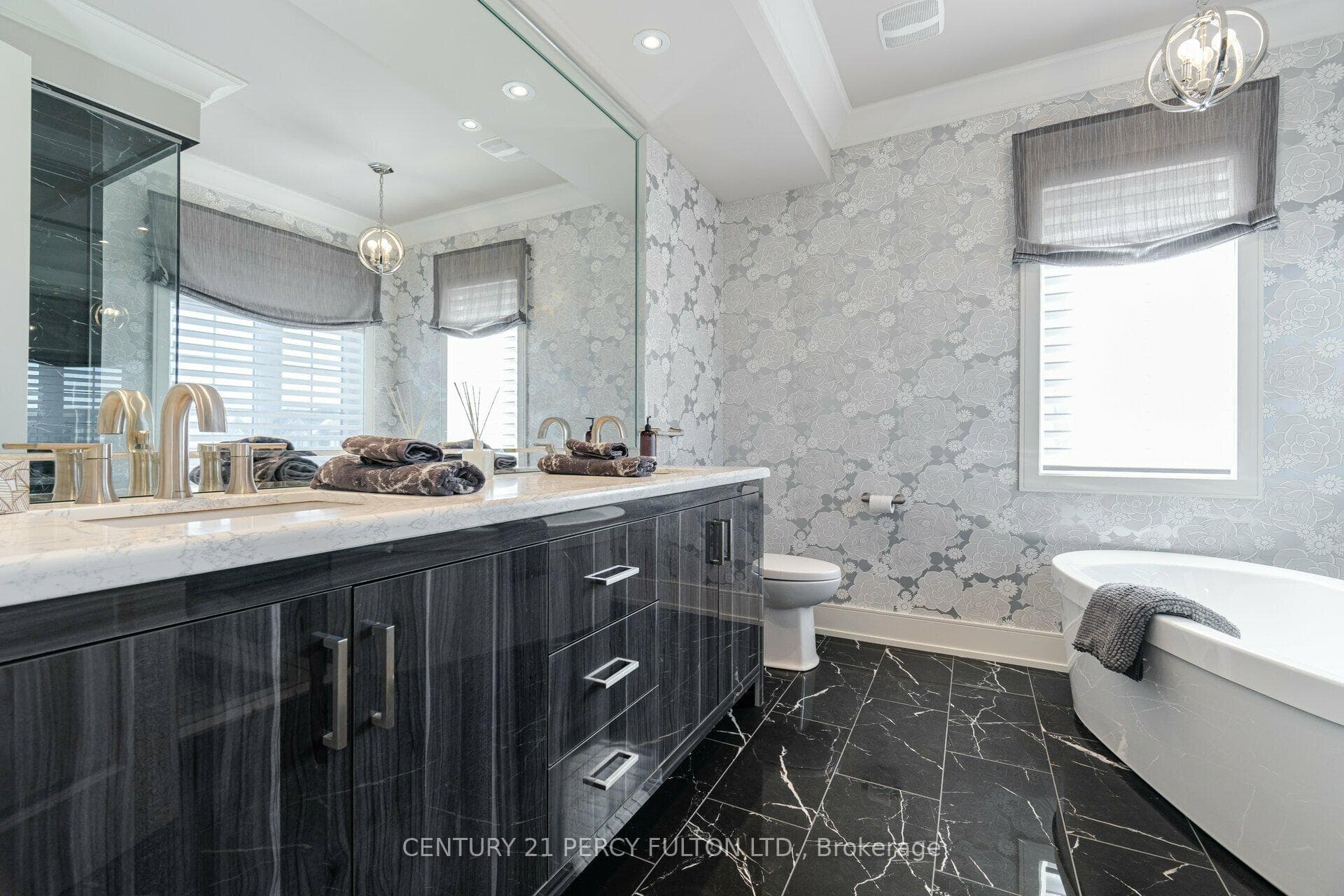 2 Capstan Court photo 19