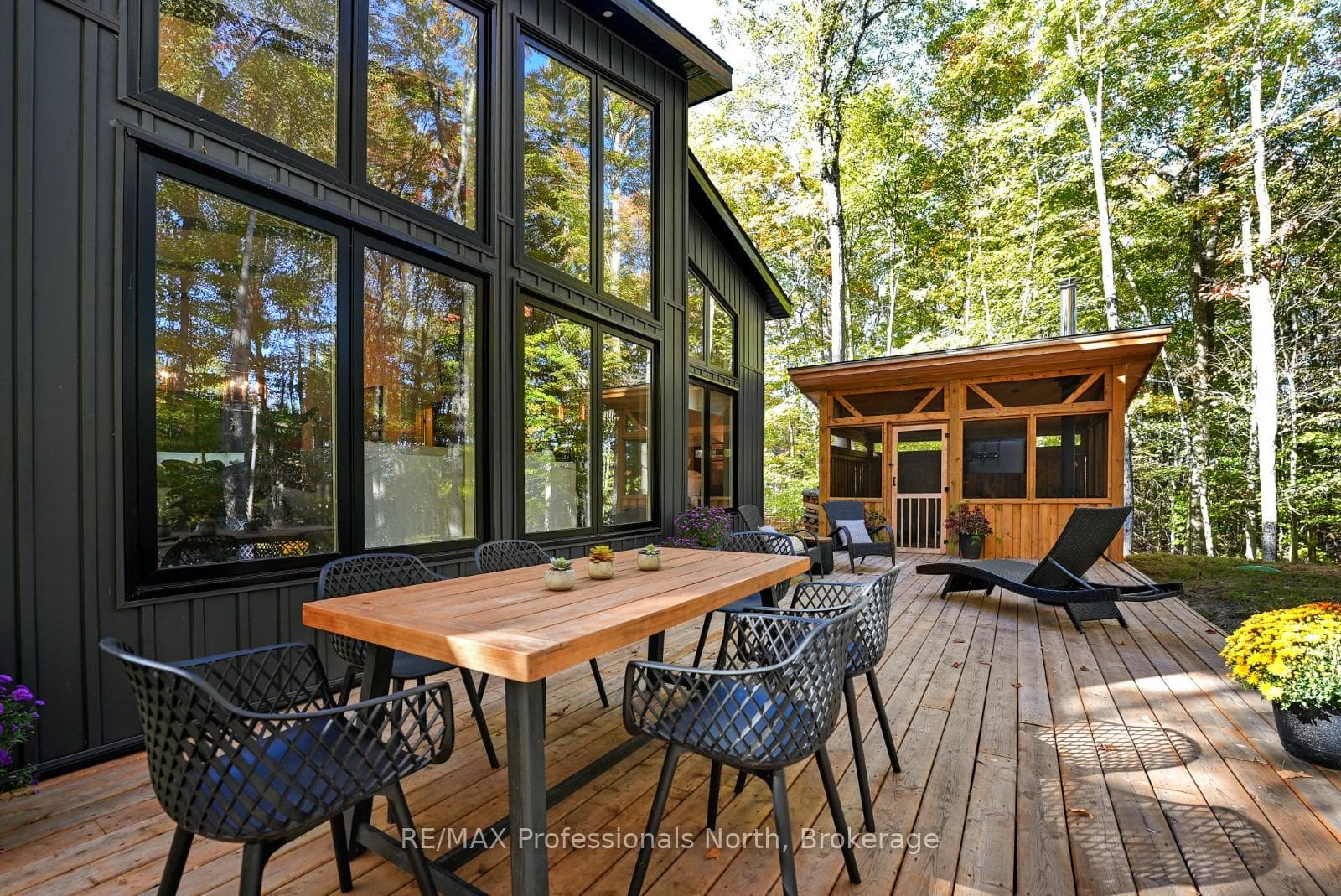 235 Sunnyside Street photo 28