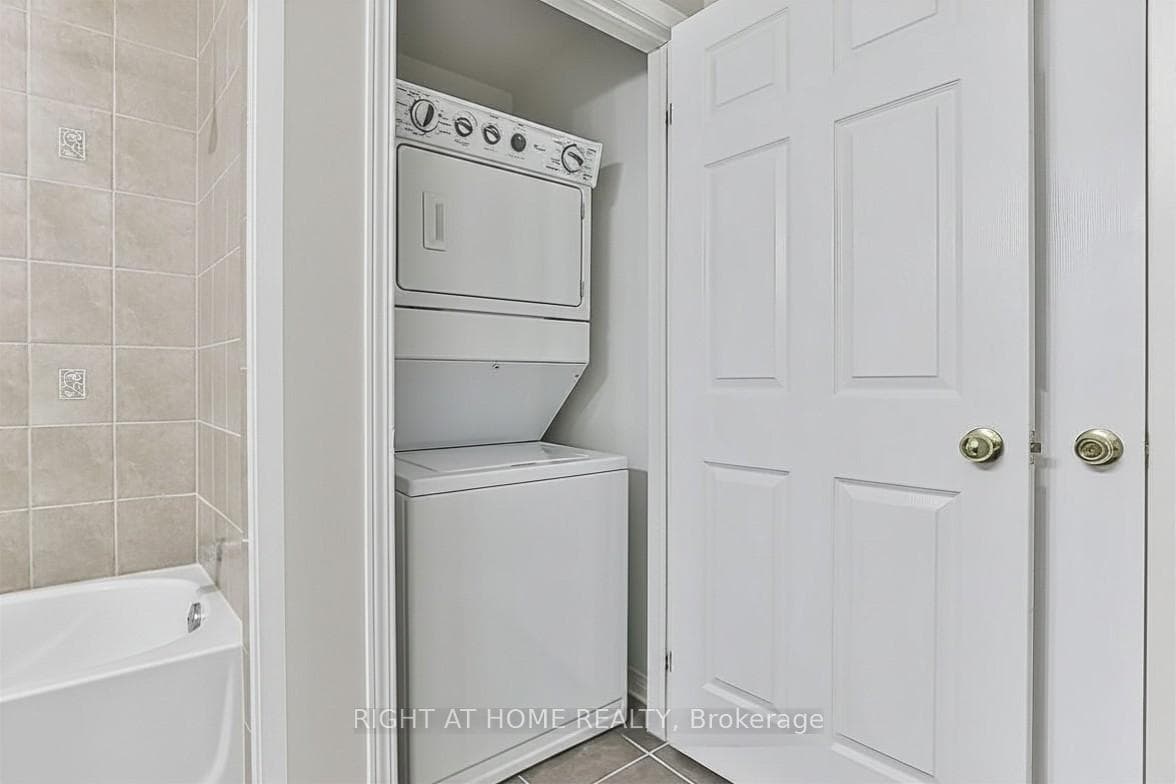 8 Maison Parc Court Unit 305 photo 20