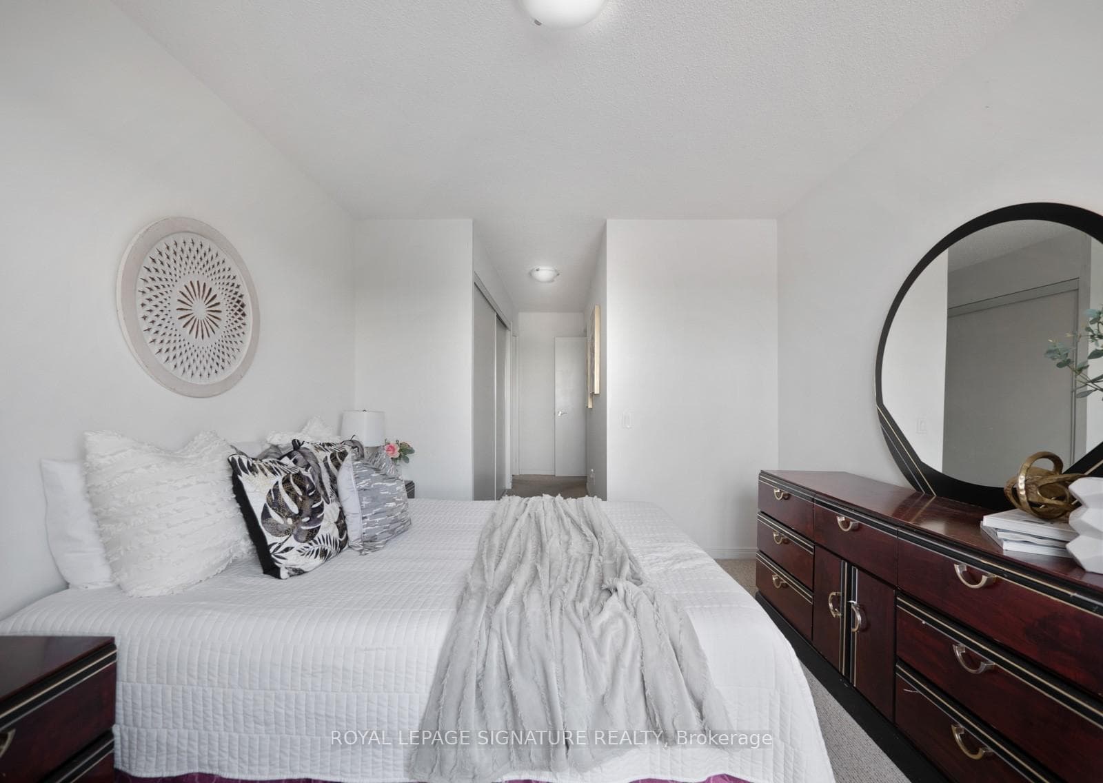 60 Heintzman Street Unit 842 photo 15