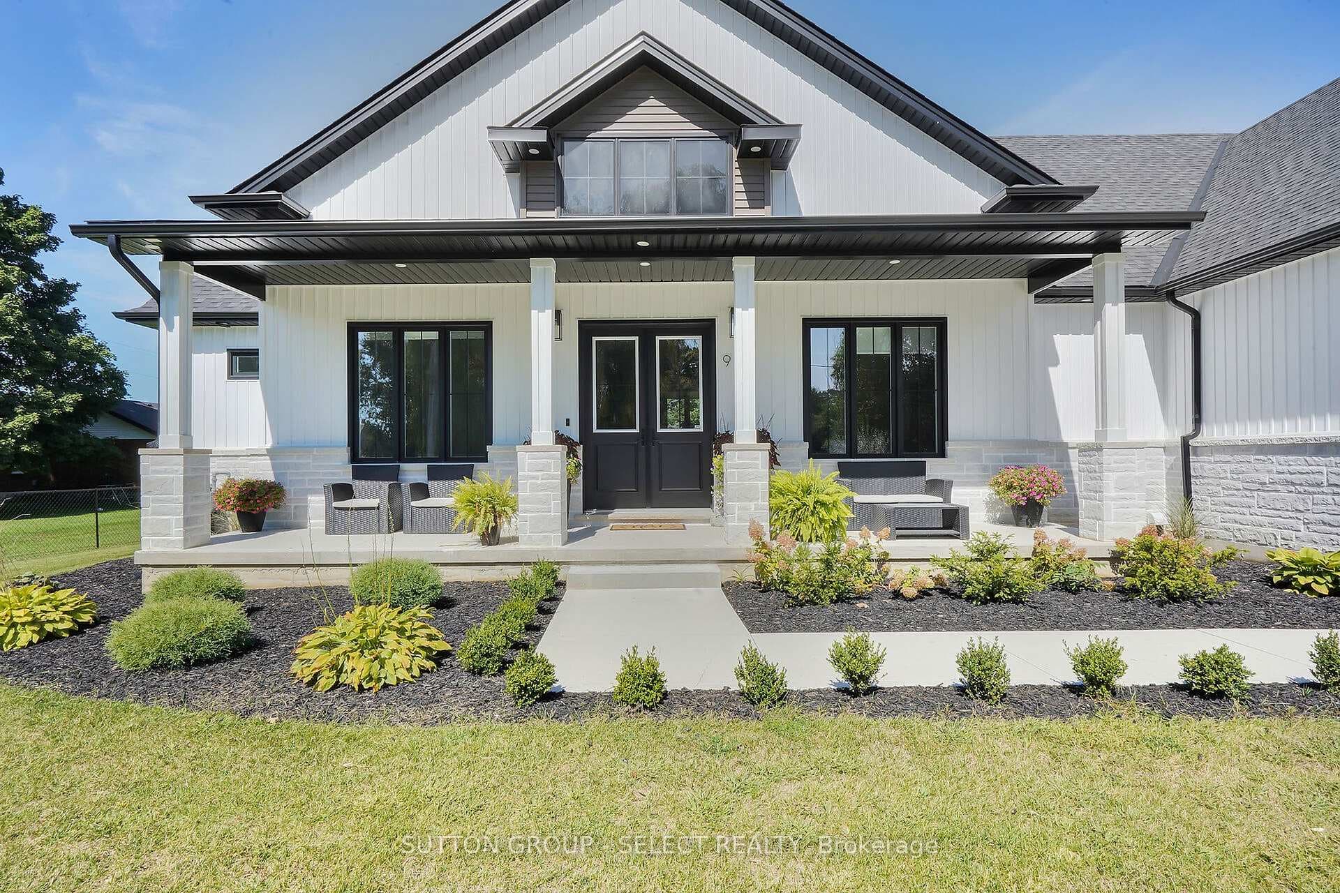 97 Simcoe Avenue photo 1