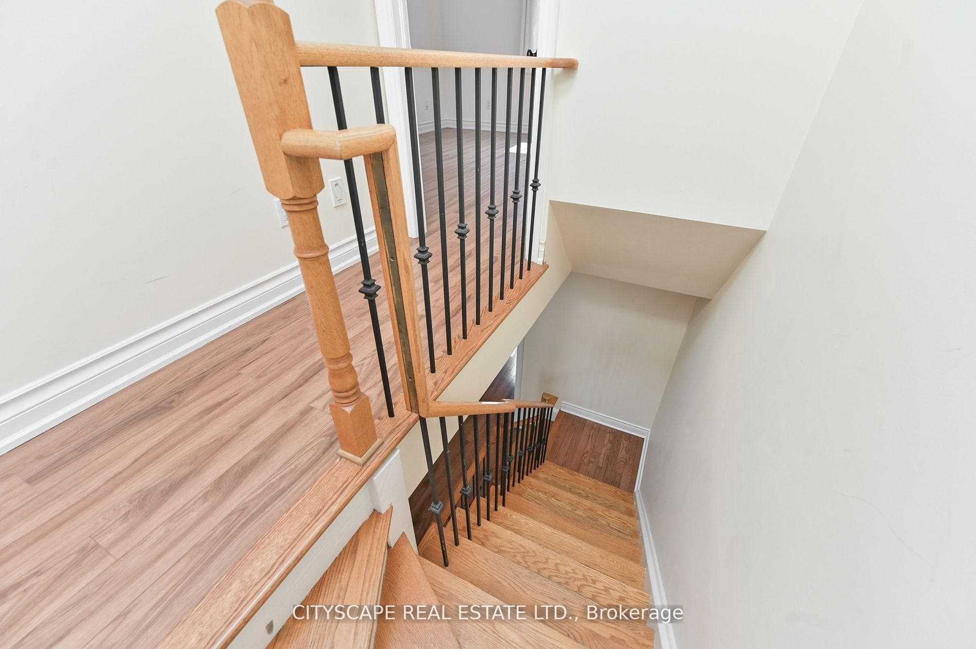 2 Luscombe Lane photo 25