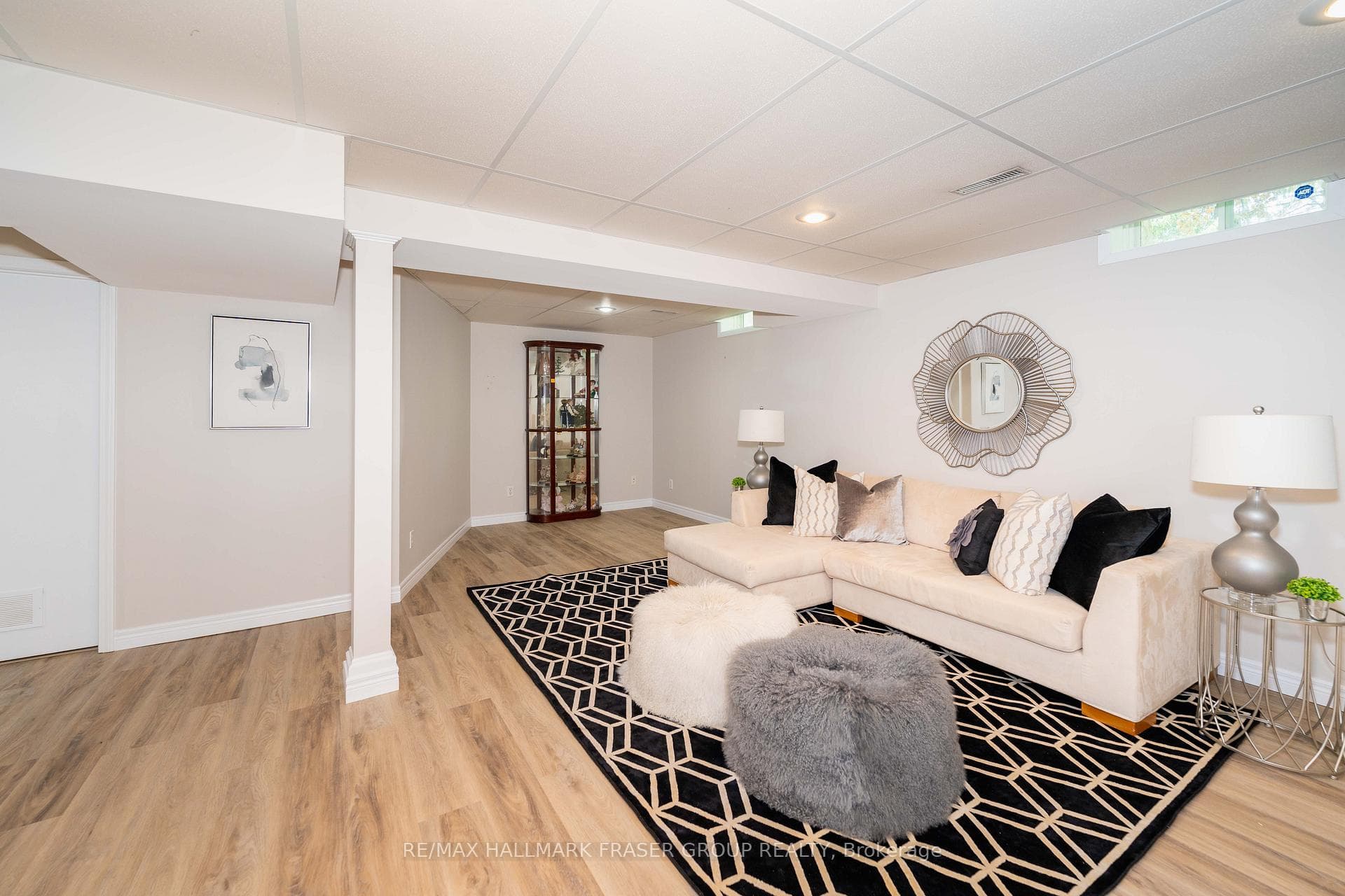 59 Regency Crescent photo 16