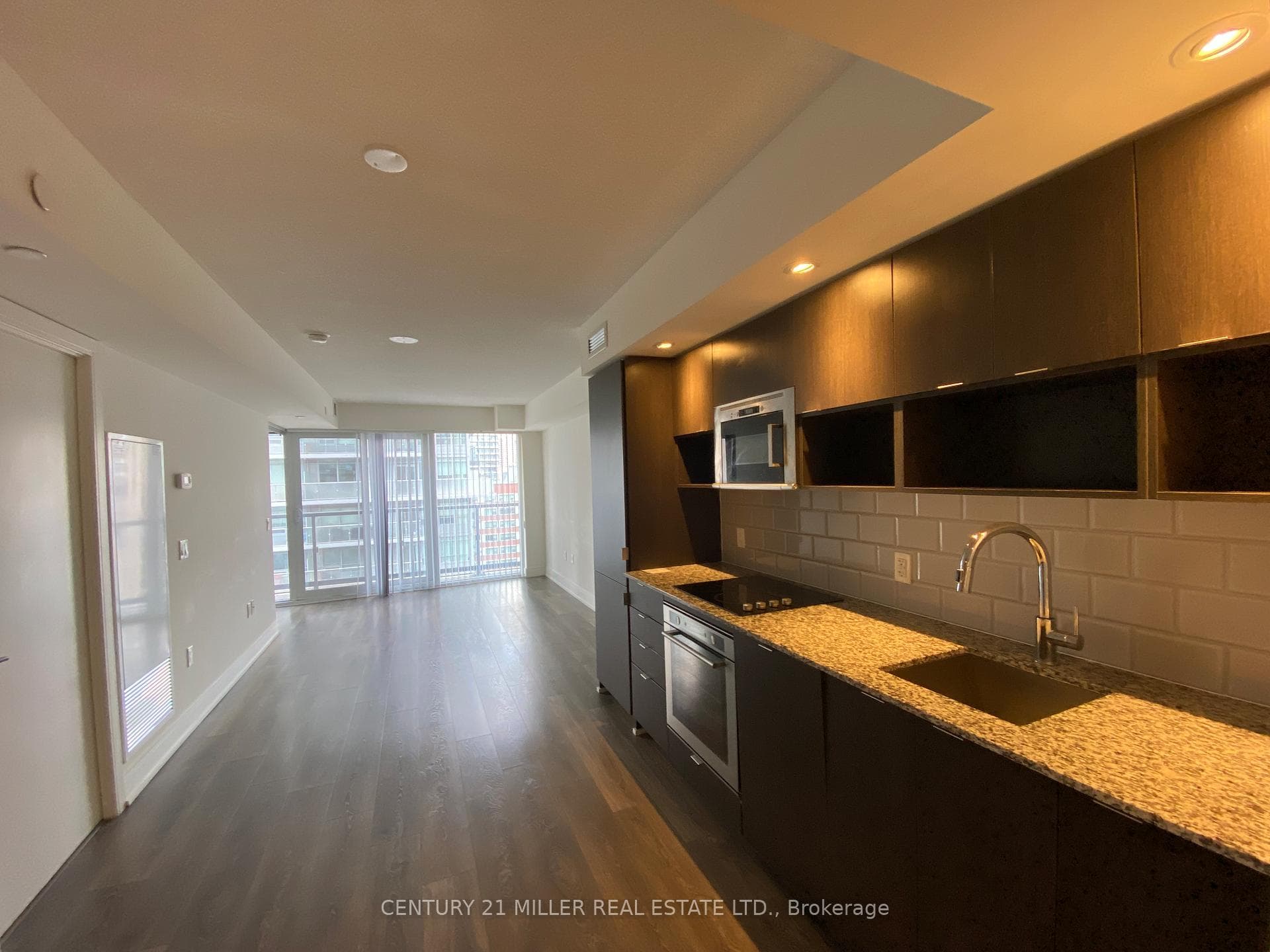 89 Mcgill Street Unit 1104 photo 4