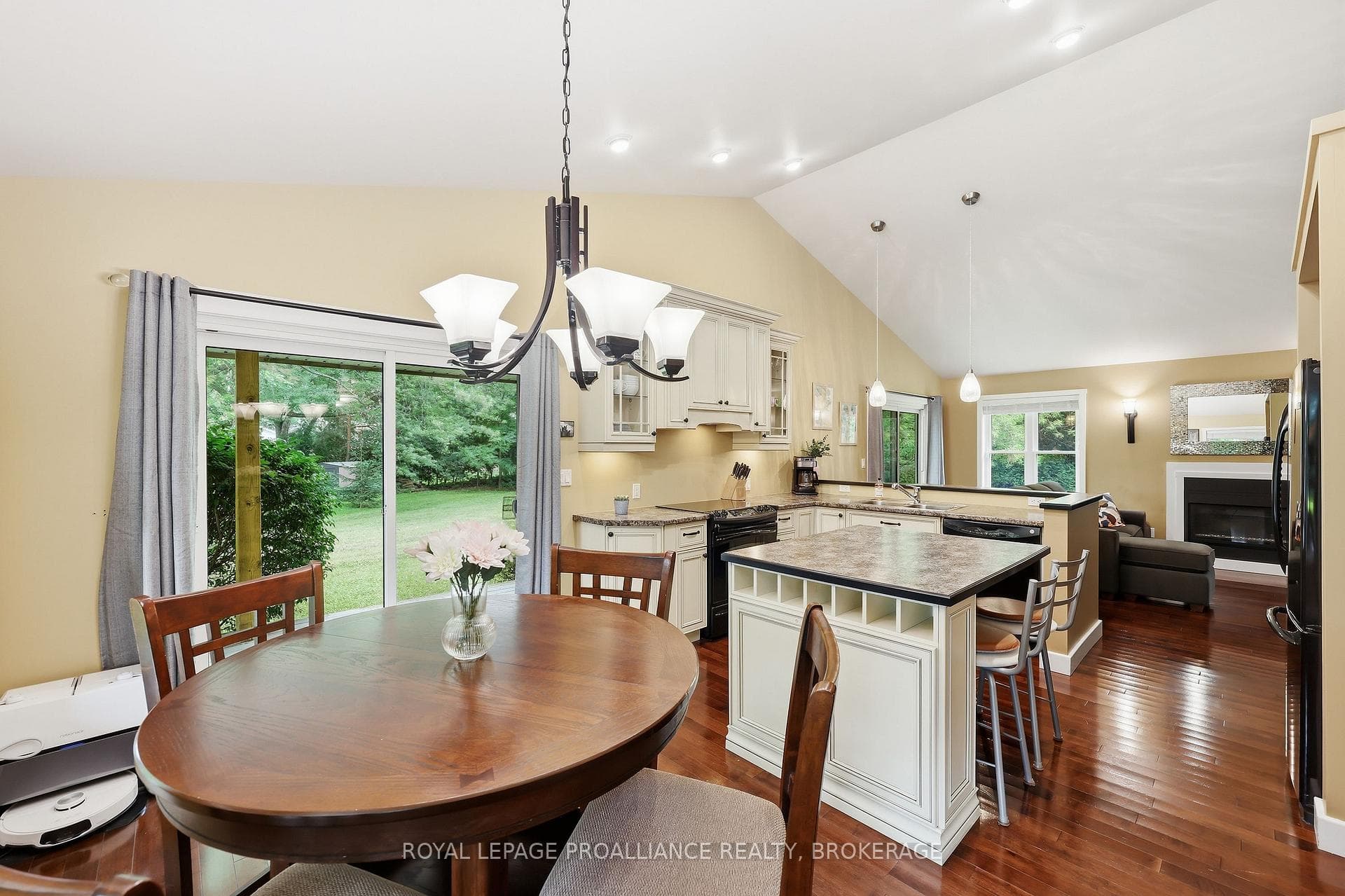 124 Park Street photo 5