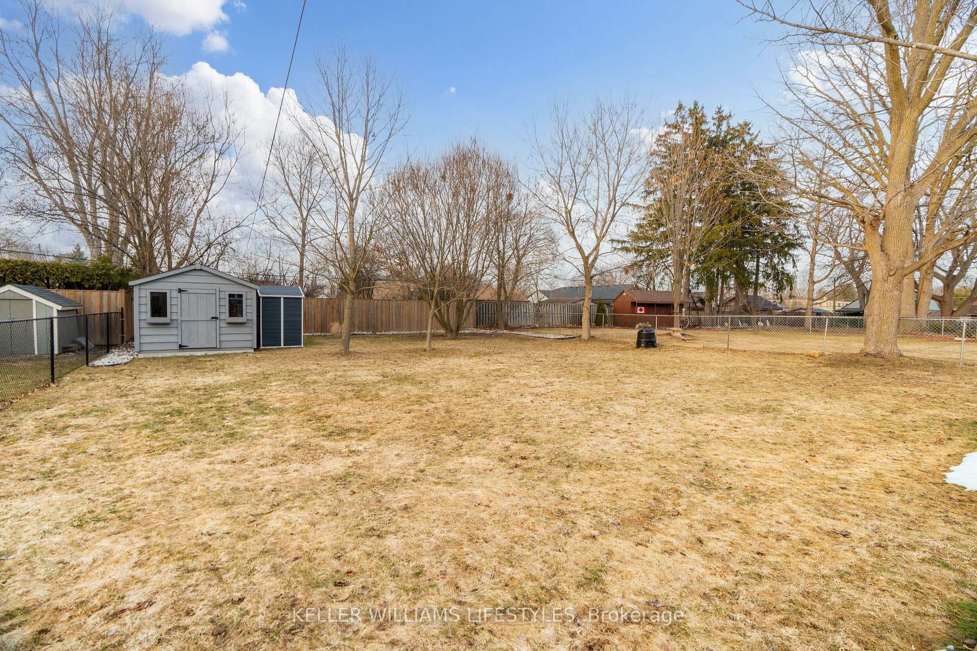 748 Rowntree Avenue photo 46