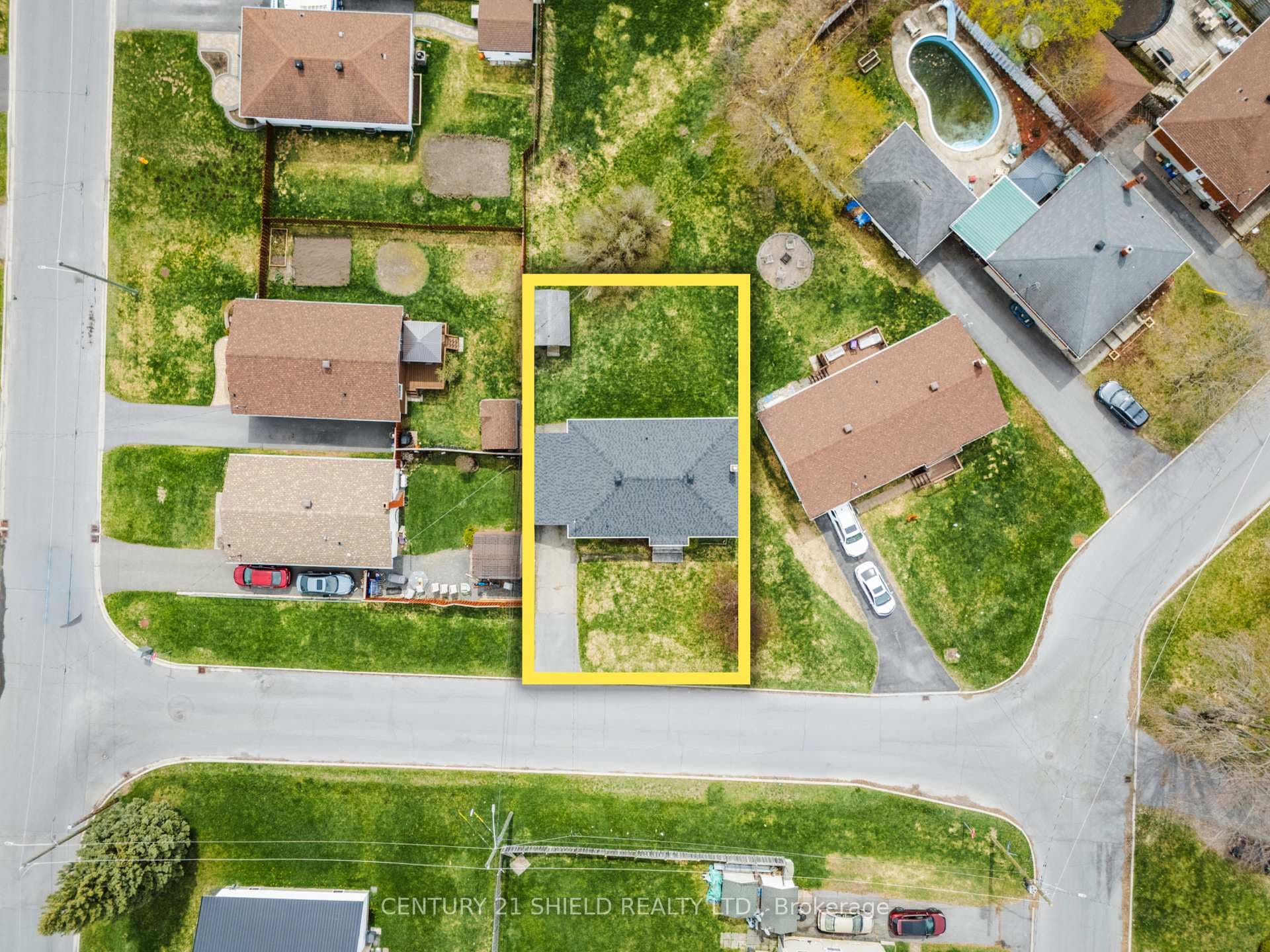 106 Robert Street photo 44