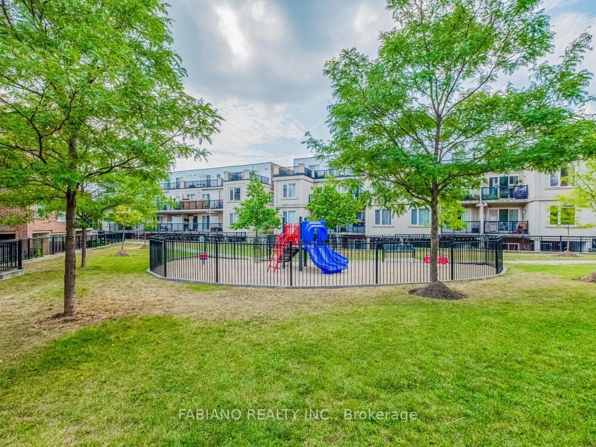 3049 Finch Avenue Unit 2016 photo 22