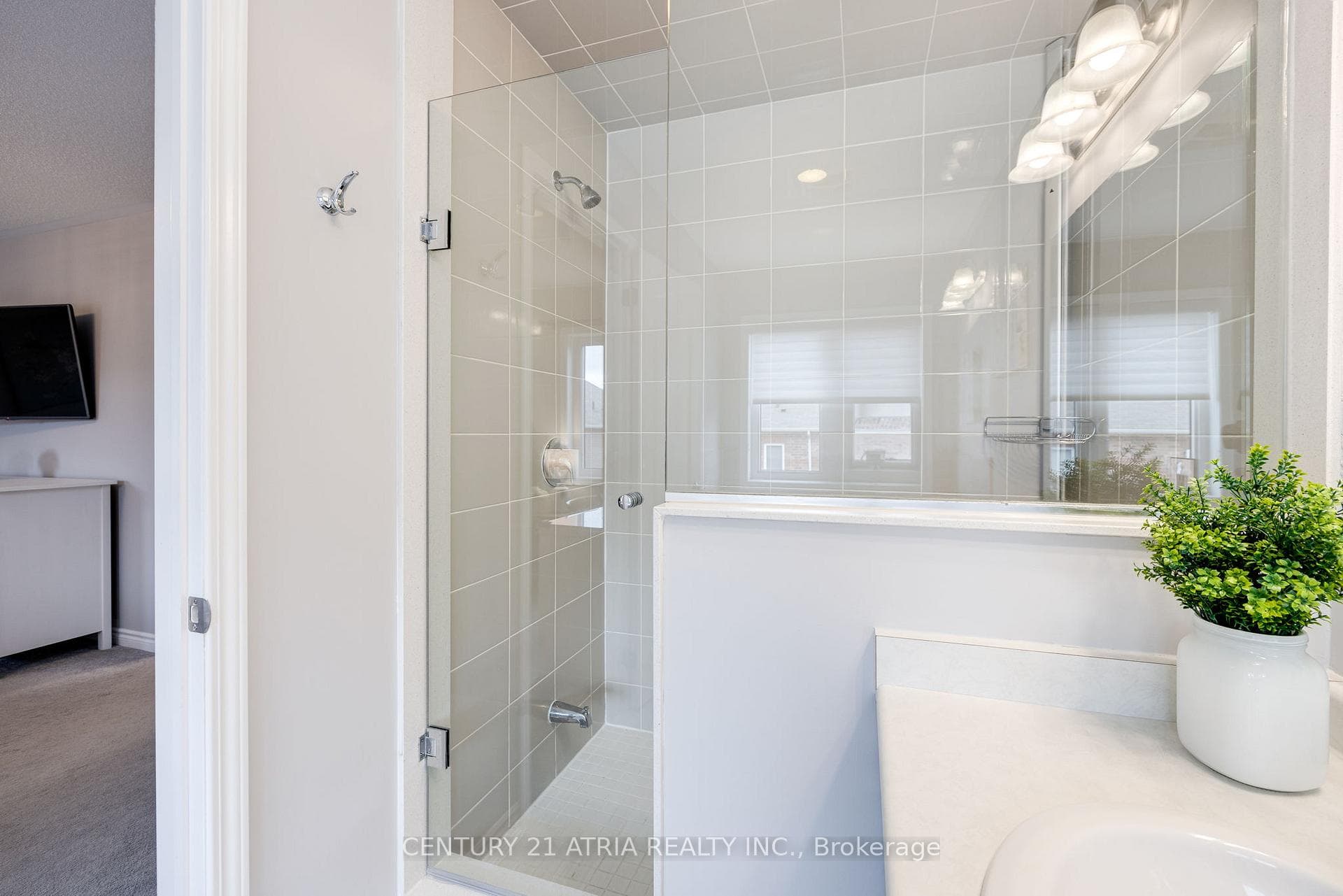 157 Payne Crescent photo 29
