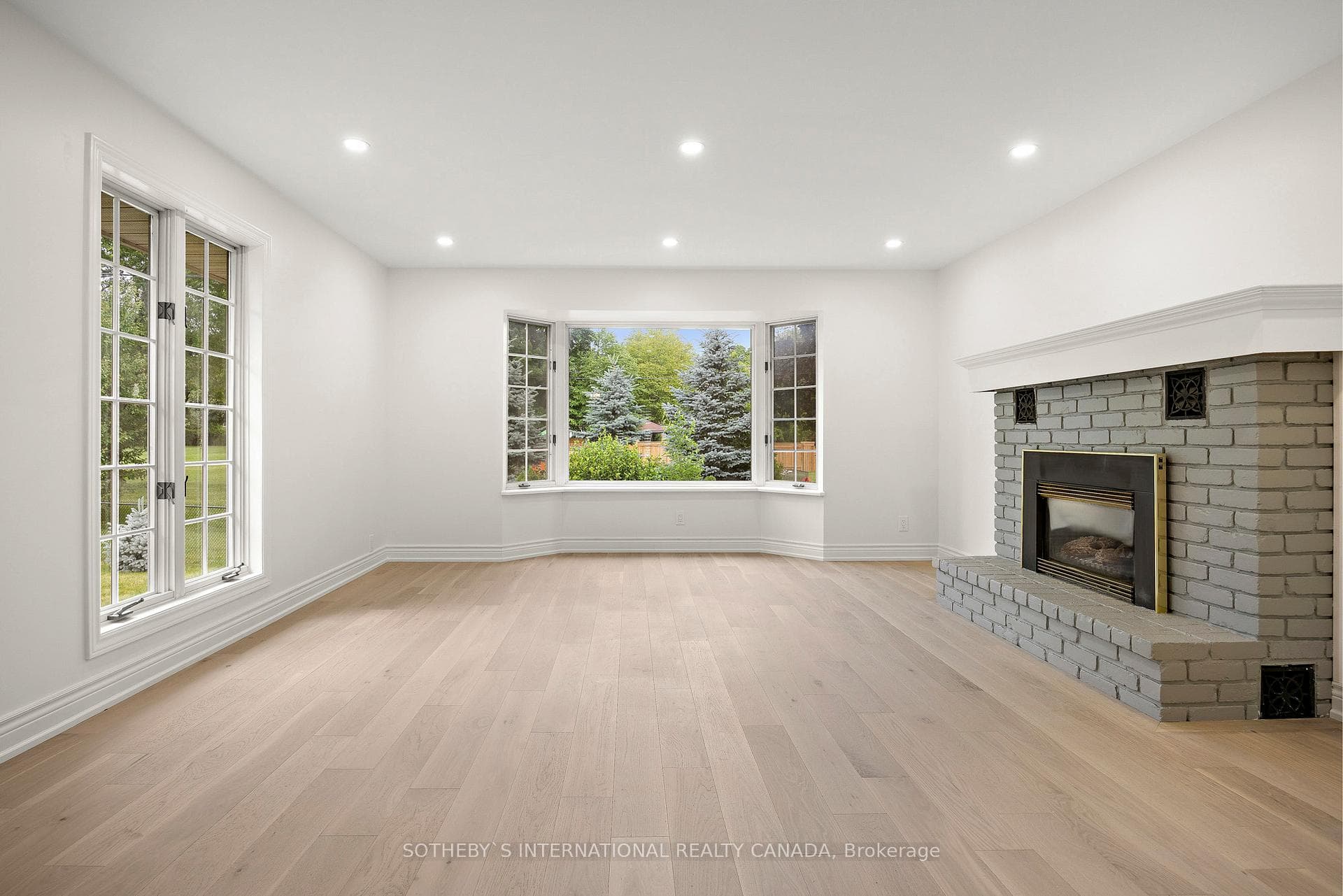 Family Room overlooking Park