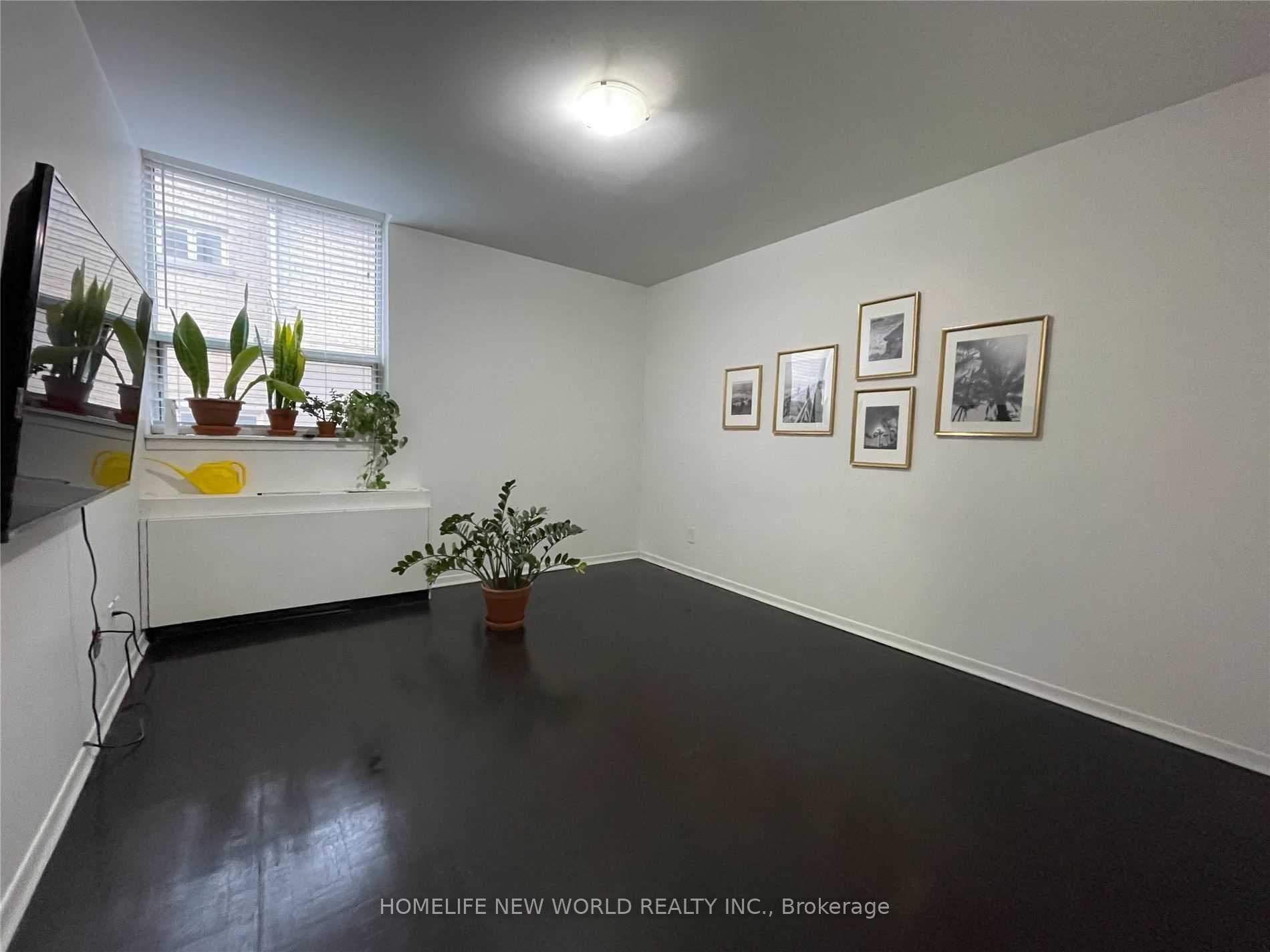 150 Beverley Street Unit 1D photo 14
