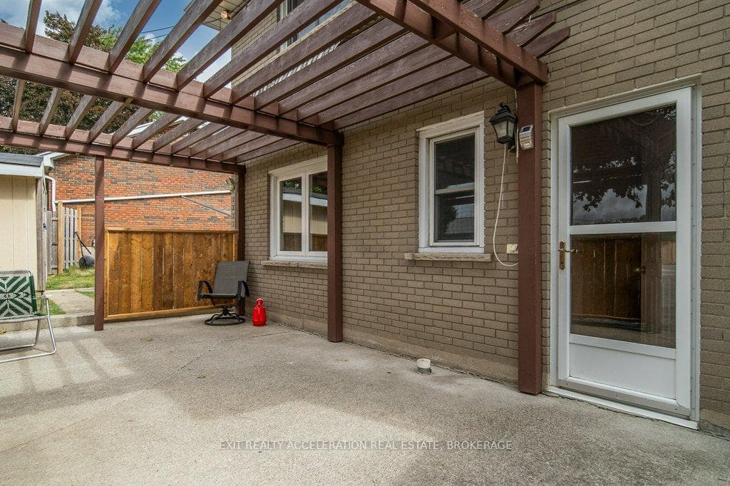 28 Sunset Crescent photo 41