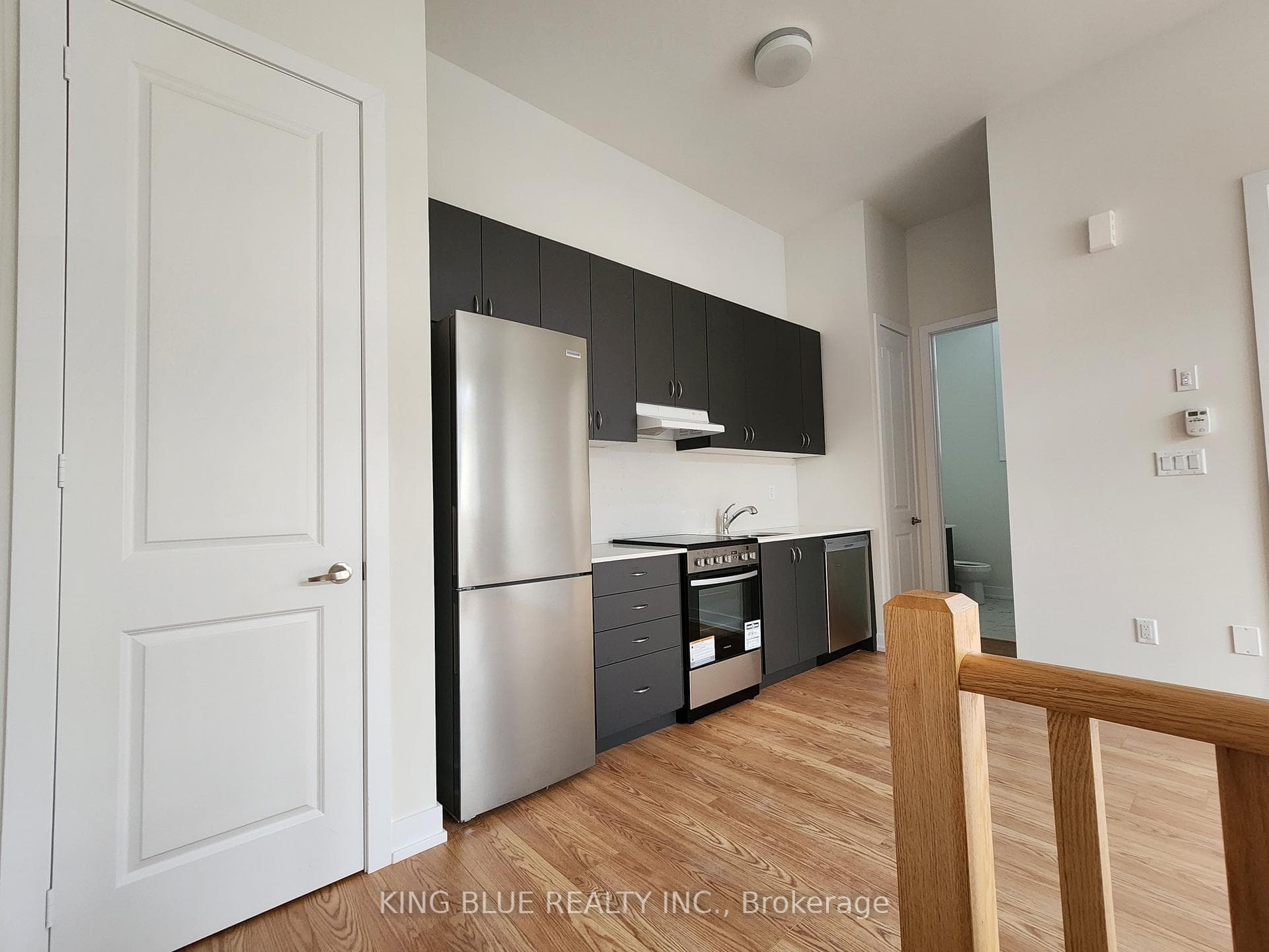 597 Riverlands Avenue Unit Coach House photo 9
