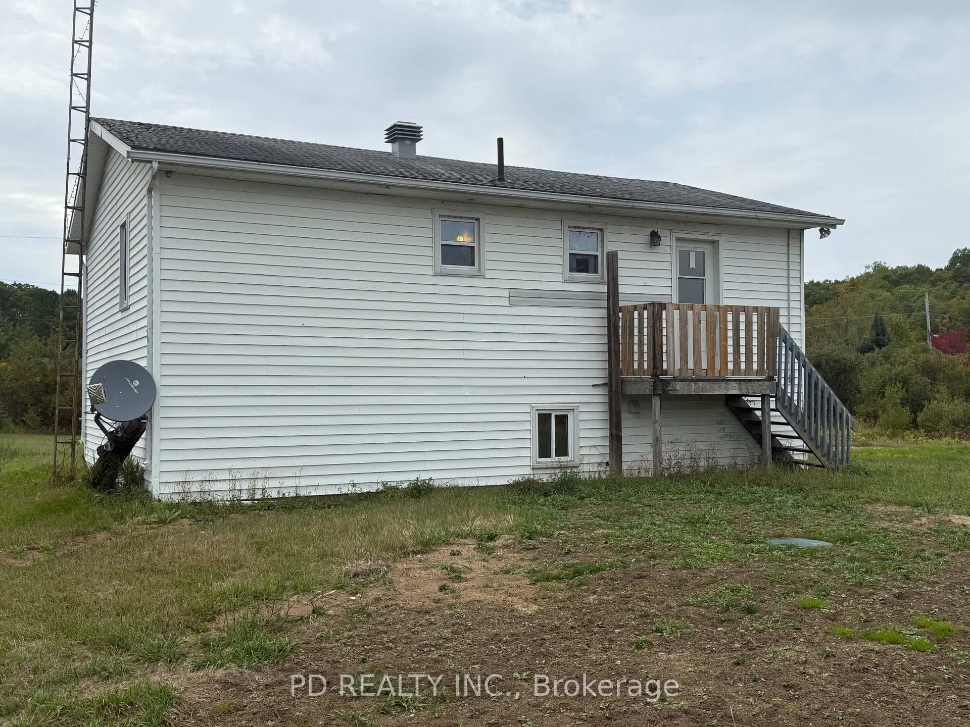 1251 Brock Road photo 4
