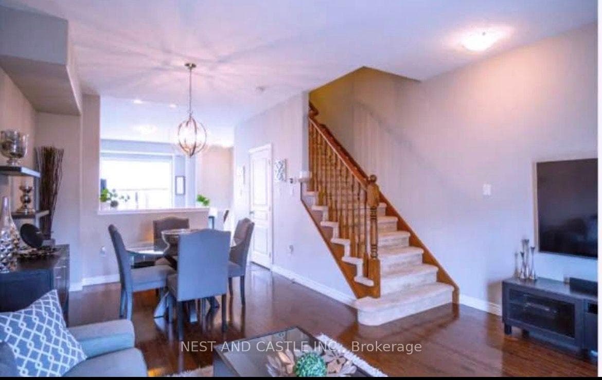 26 Hemlock Way photo 4