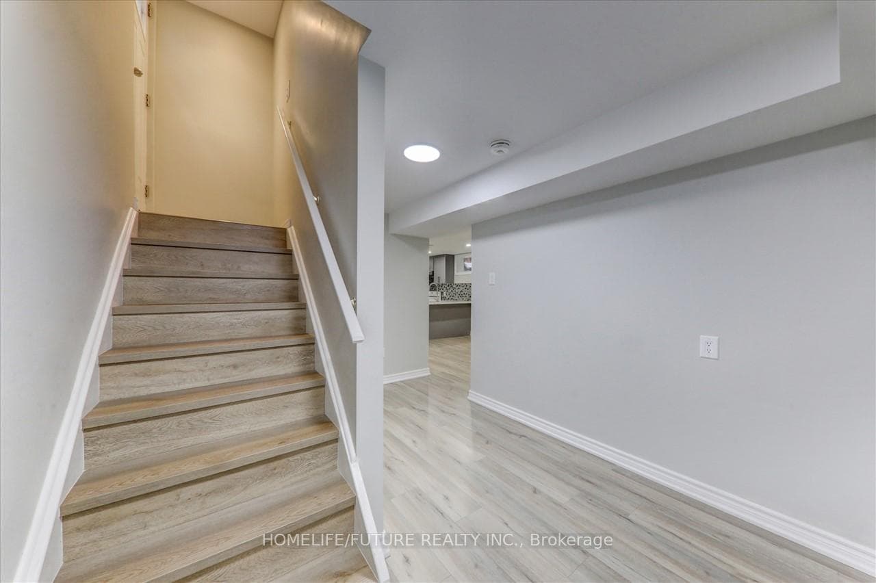 1337 Margate Drive Unit Bsmt photo 5