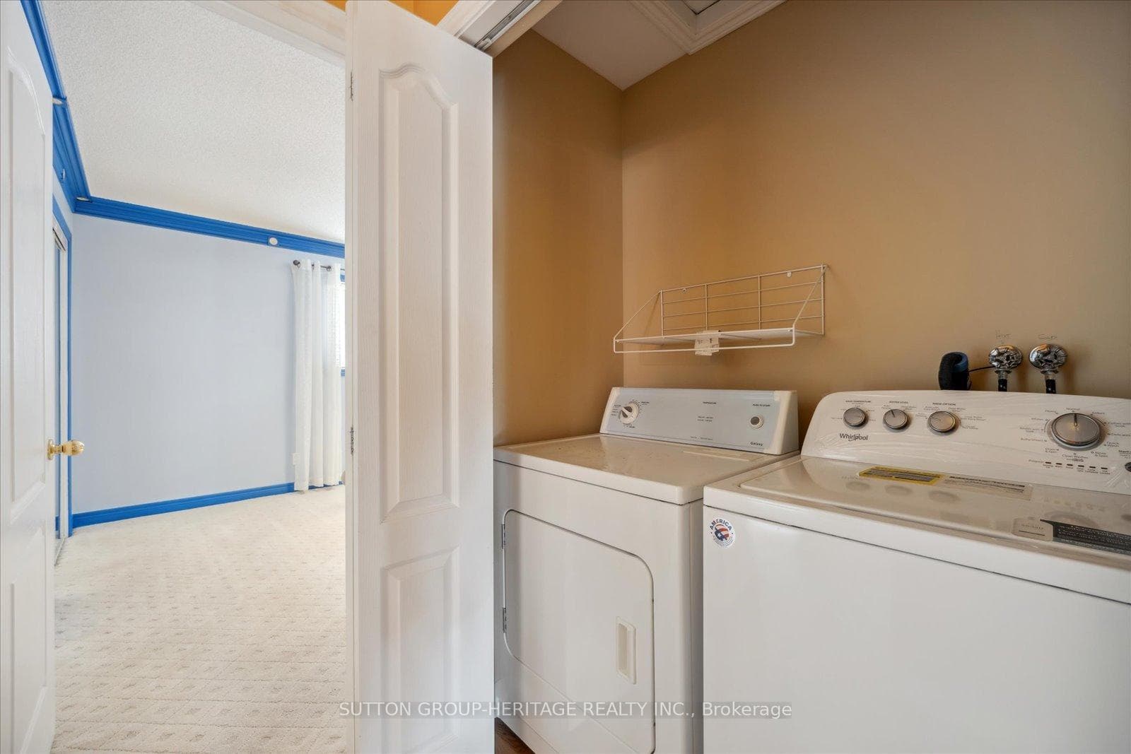 56 Bloom Avenue photo 15