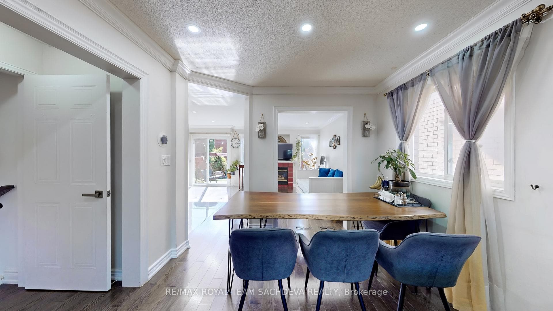 51 Monk Crescent photo 8