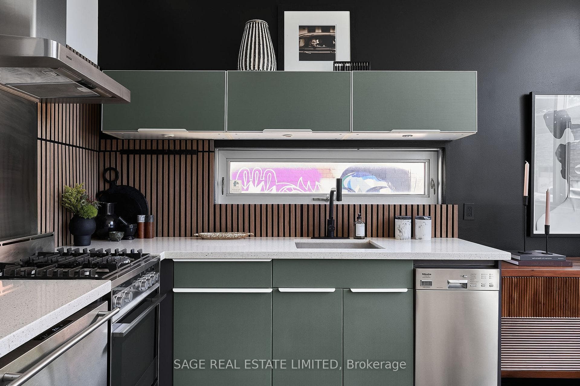 348 Harbord Street photo 1