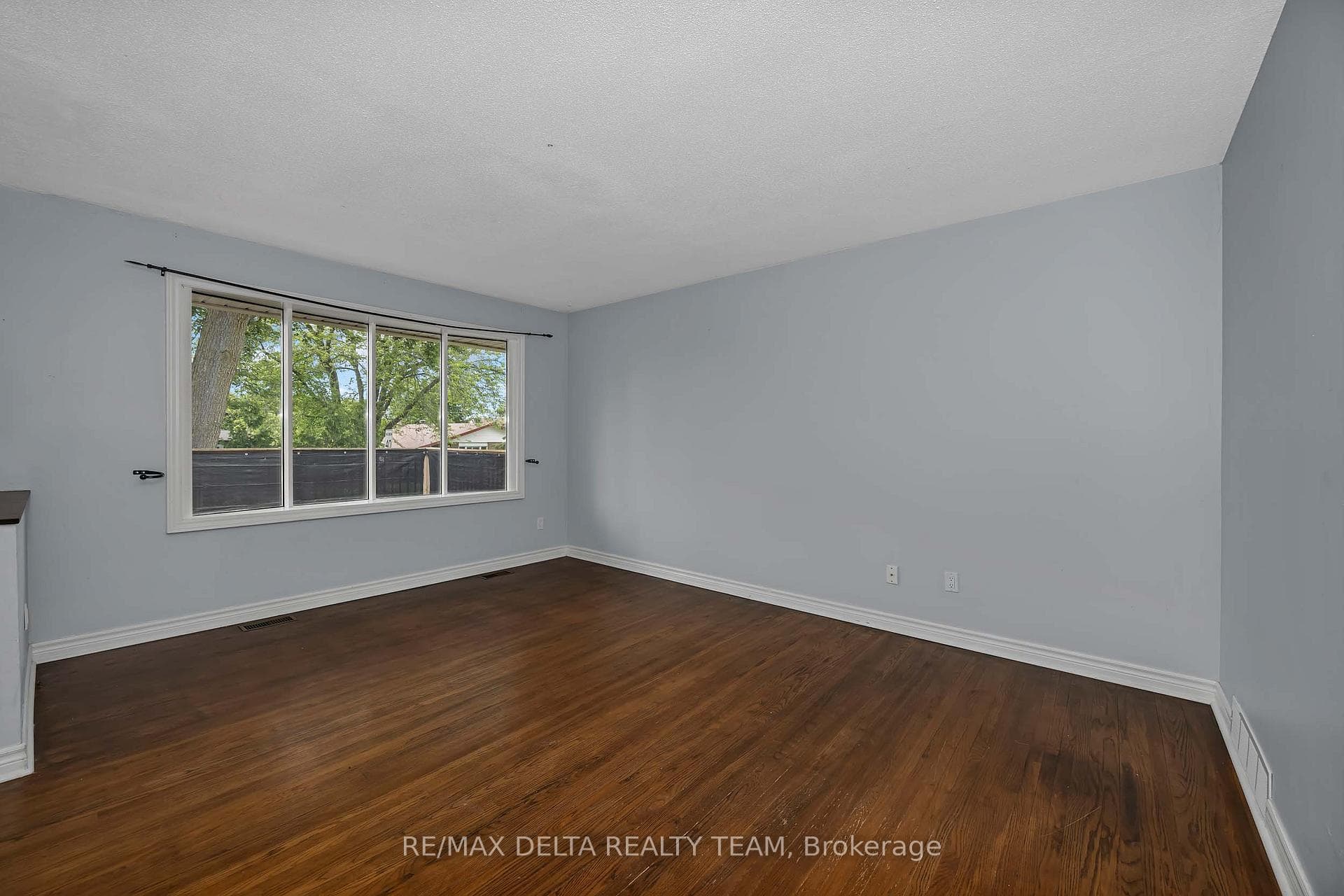 841 Balsam Drive photo 8