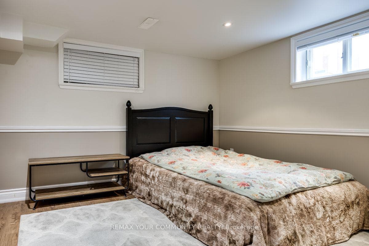 71 Hawman Avenue photo 15
