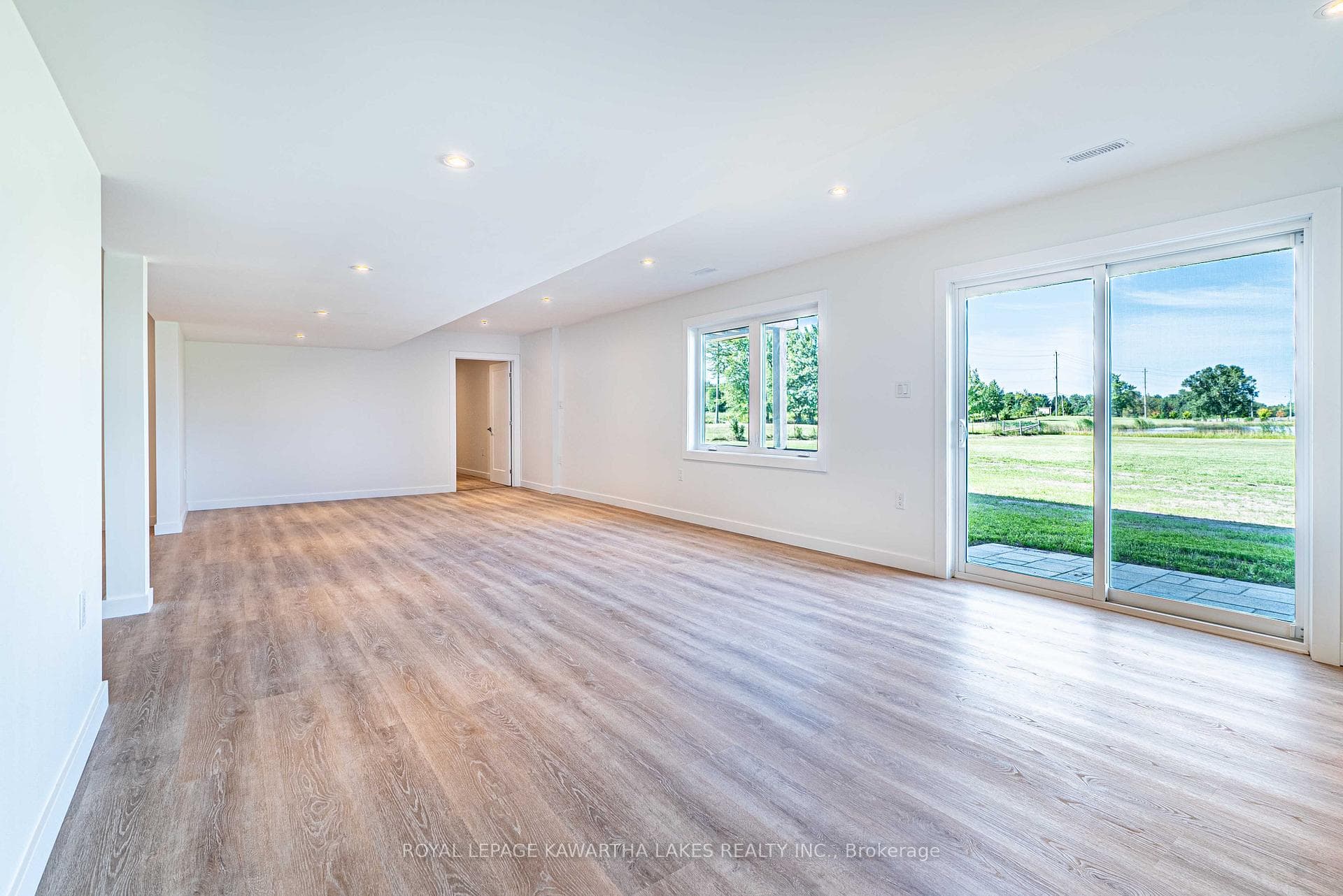 33 Coshs Road photo 19