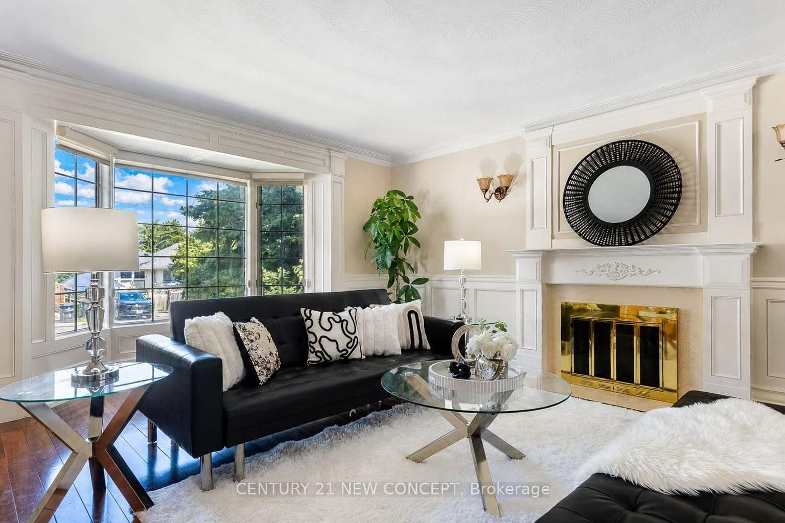 351 Byng Avenue photo 8