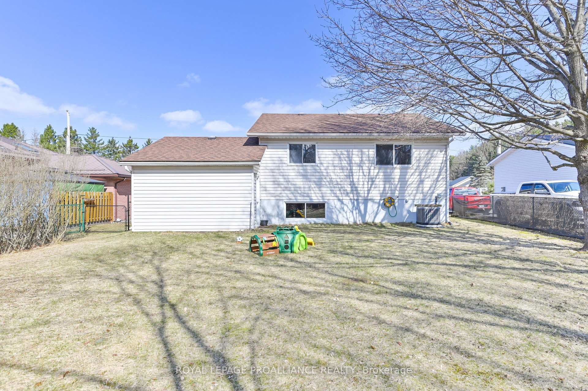 26 South Maloney Street photo 31