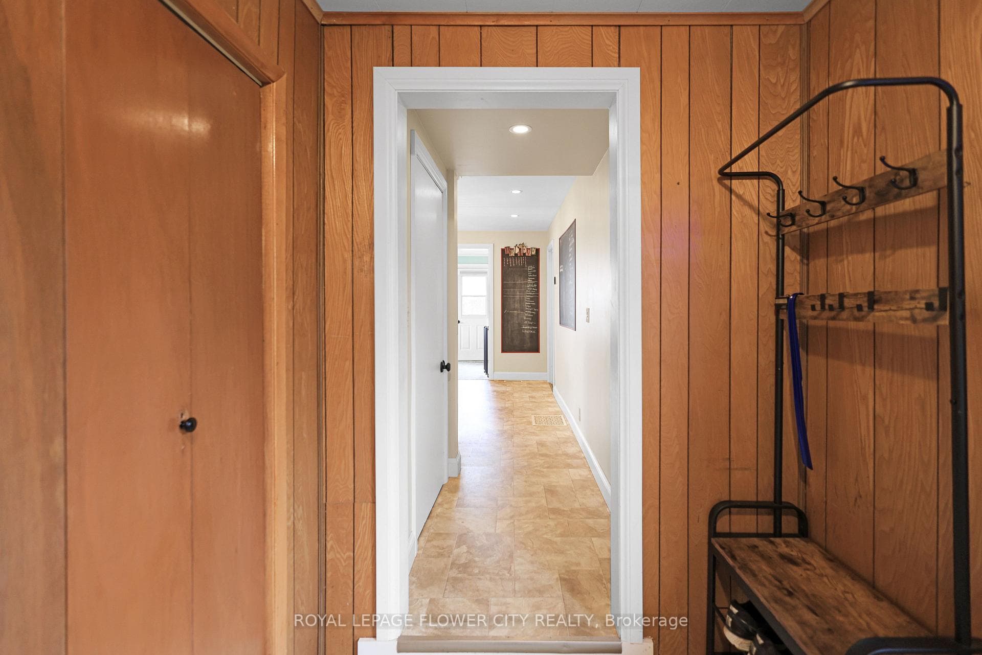 465004 Curries Road photo 11