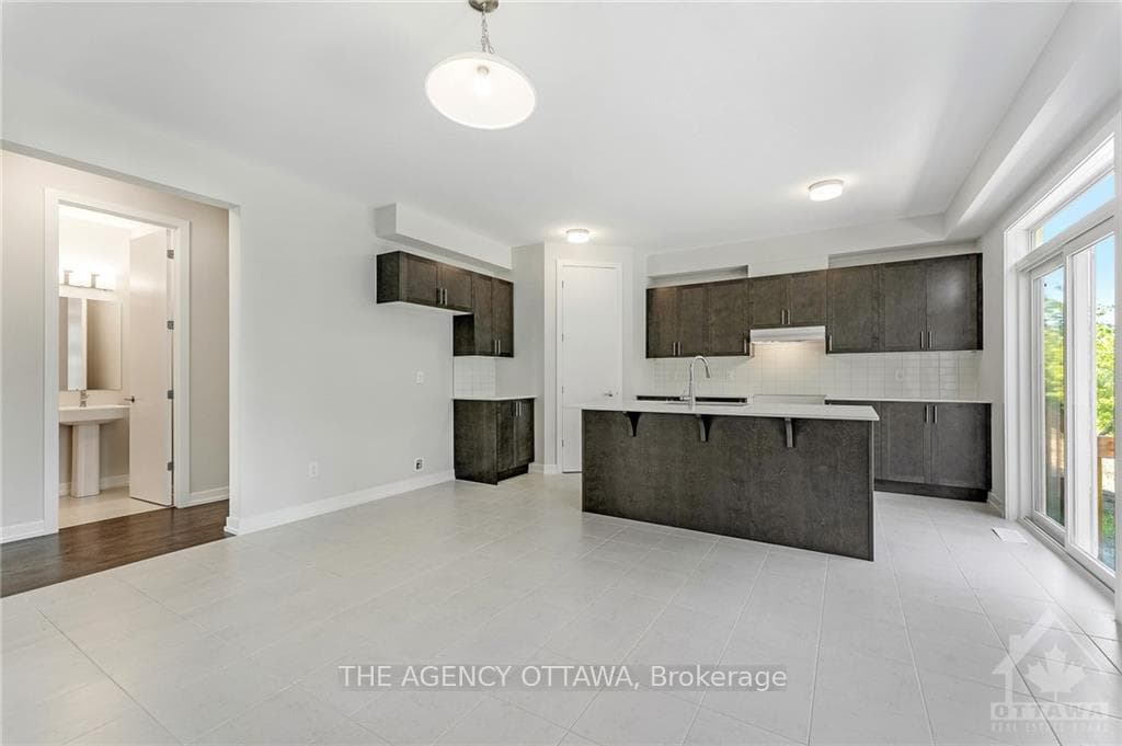 89 HACKAMORE Crescent photo 8