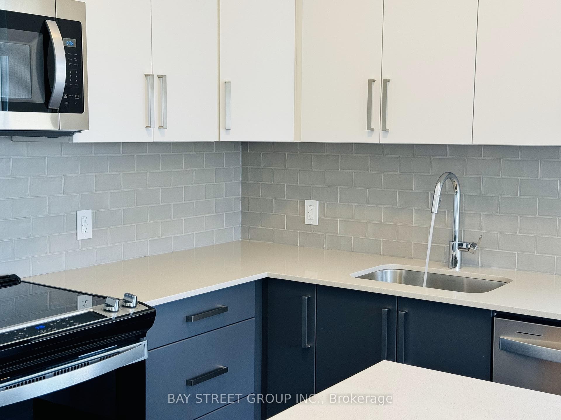 3220 WILLIAM COLTSON Avenue Unit 822 photo 9