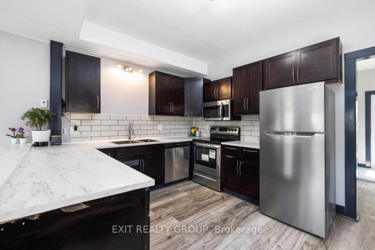 34 Strachan Street photo 5