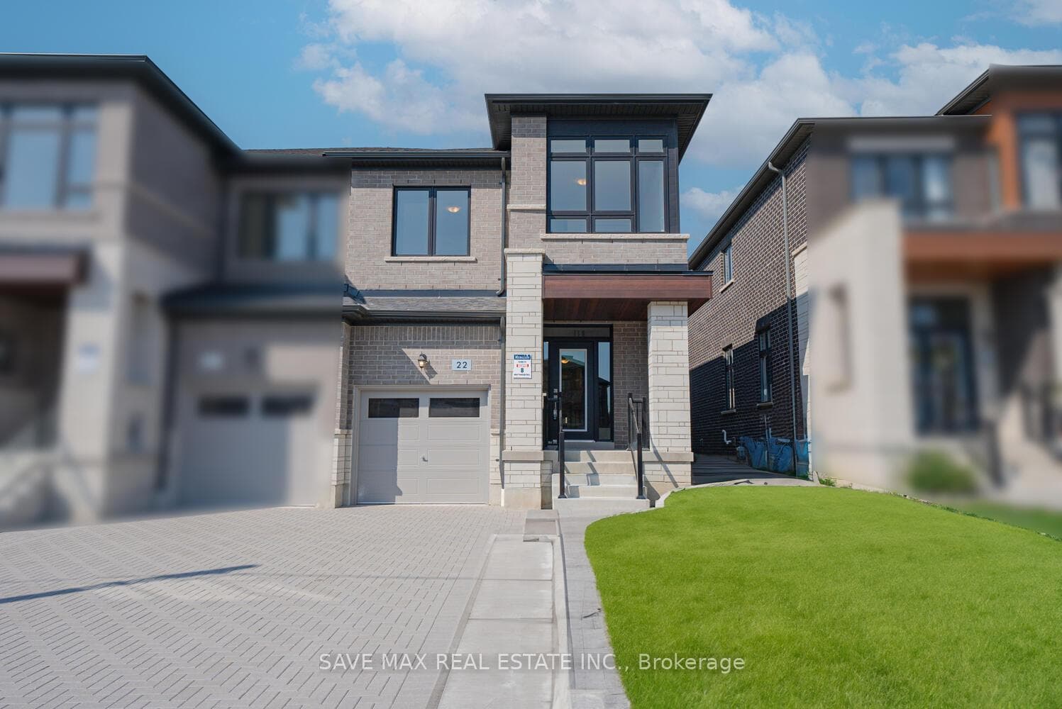 22 Mountainside Crescent photo 1