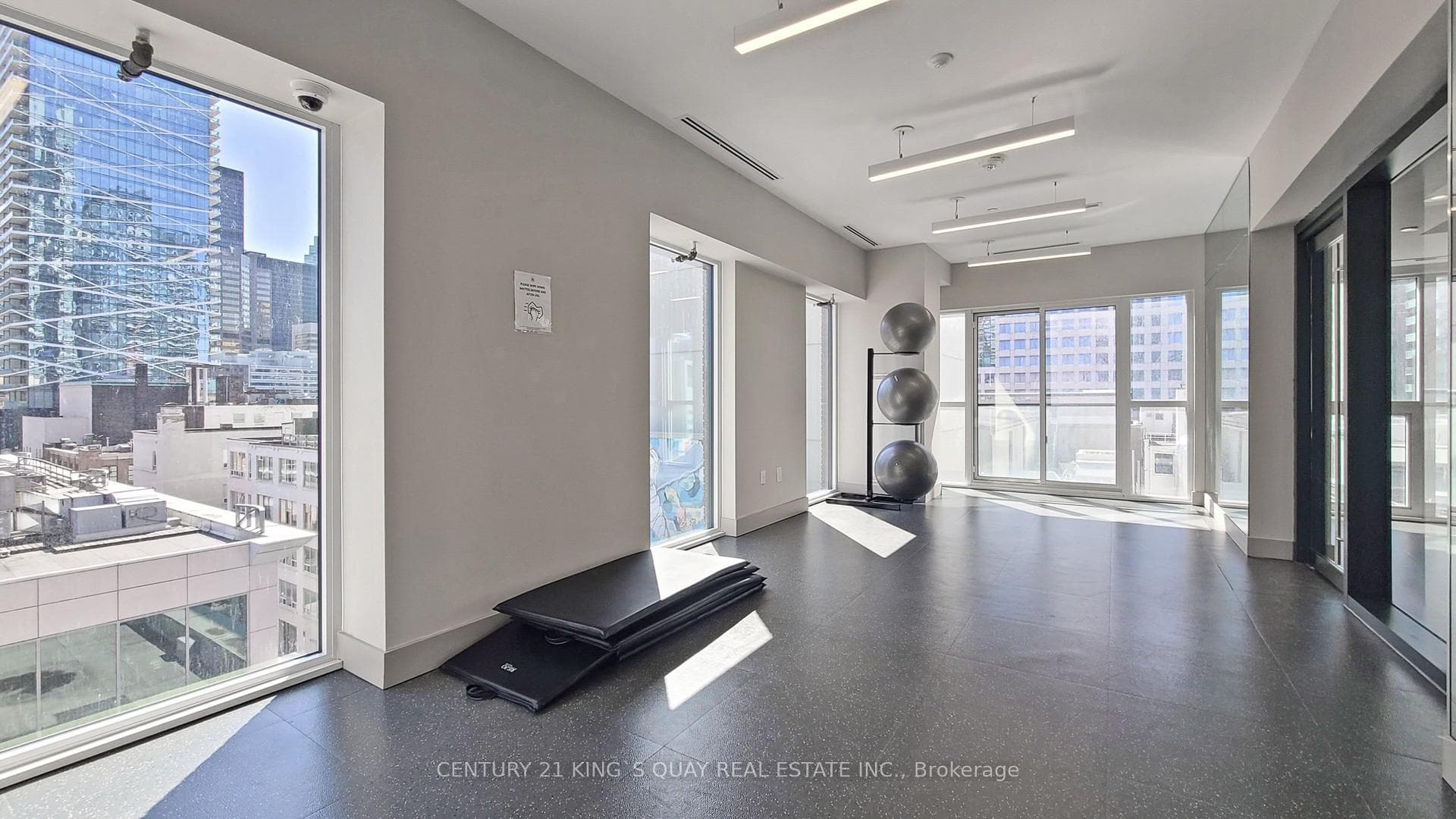 99 John Street Unit 1002 photo 15