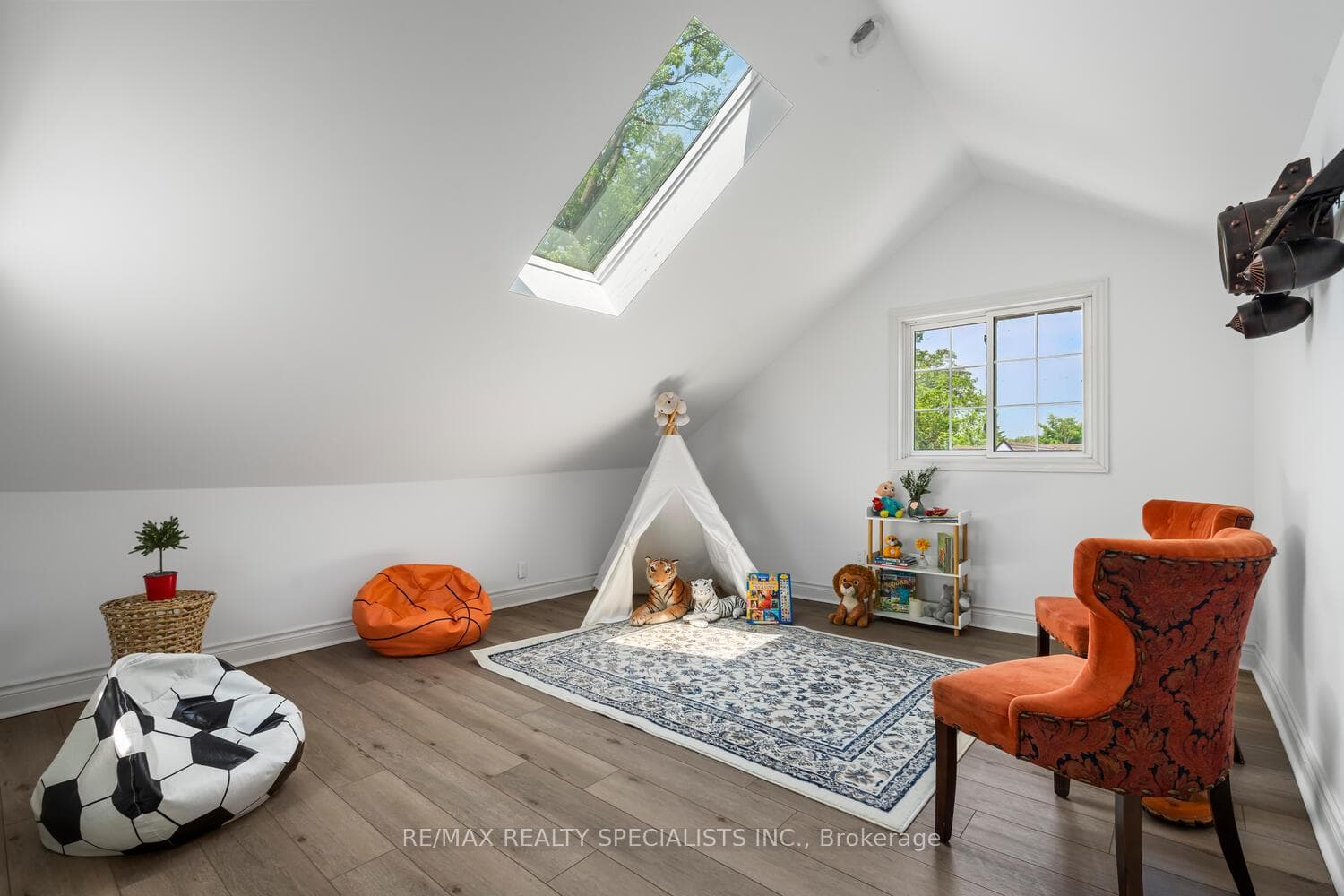532 RIDGEWAY Road photo 36