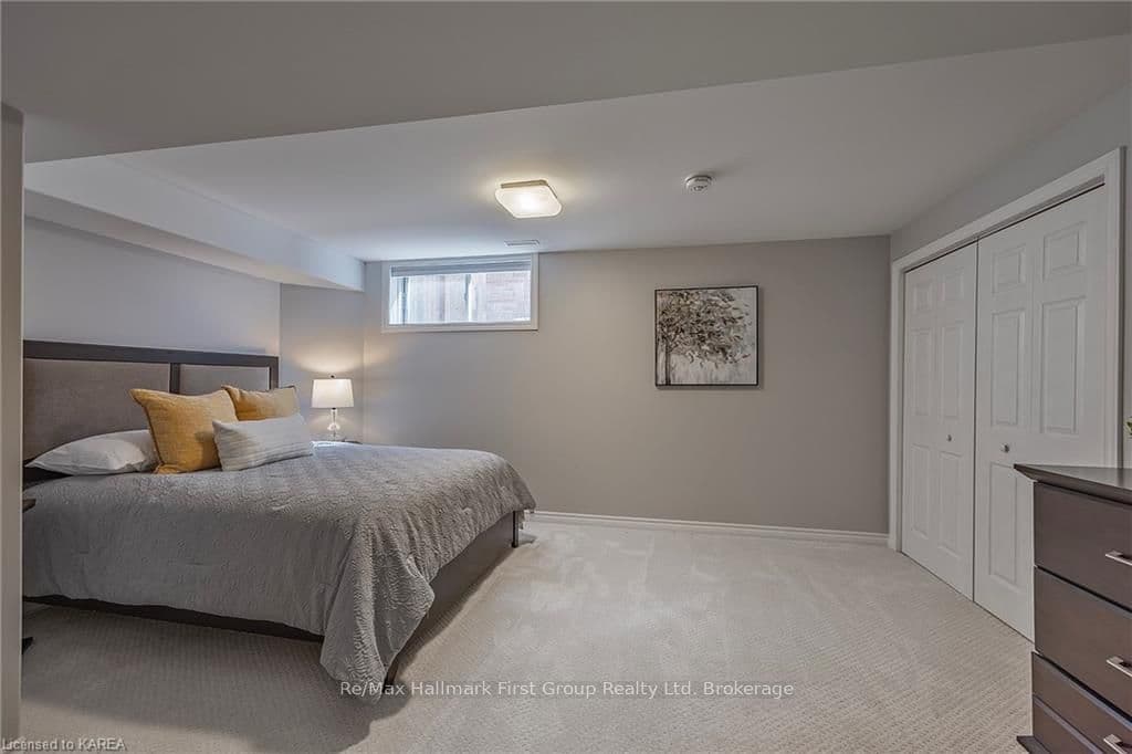 108 HICKORY Grove photo 39