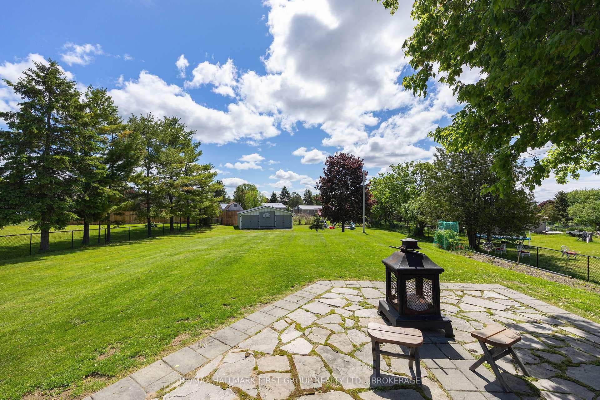 1470 Sydenham Road photo 44
