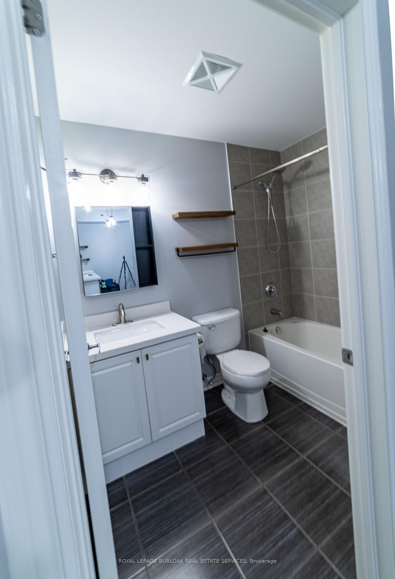 5317 Upper Middle Road Unit 330 photo 13