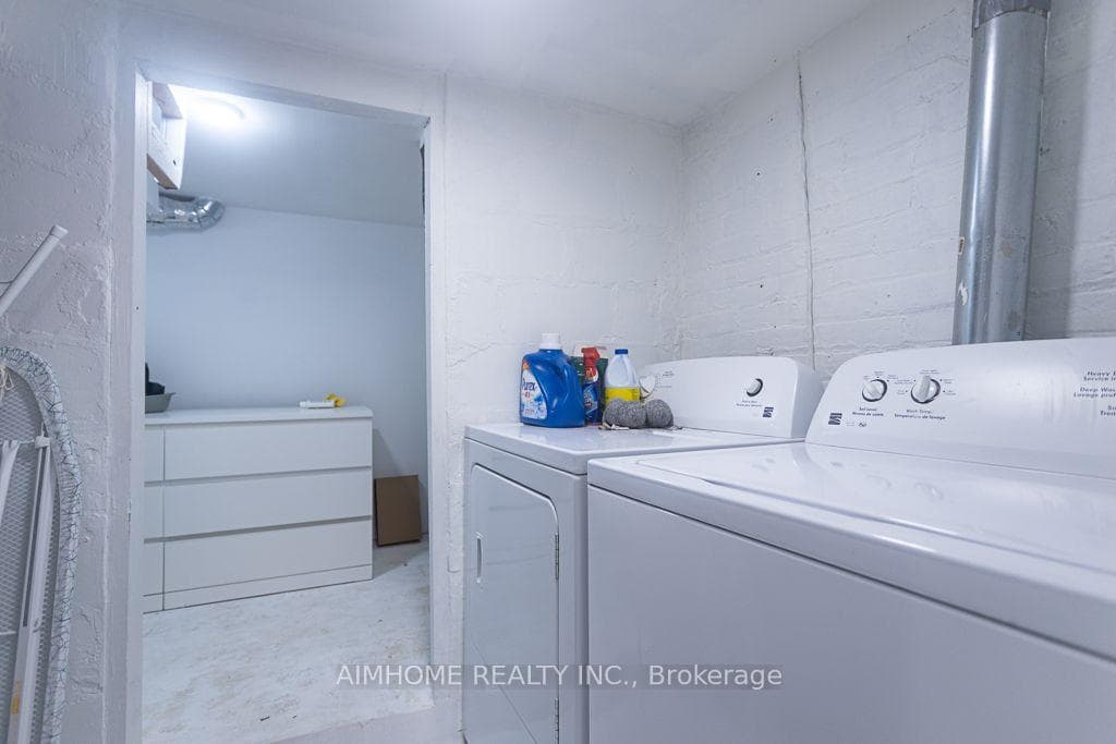 6 Macklem Avenue photo 28