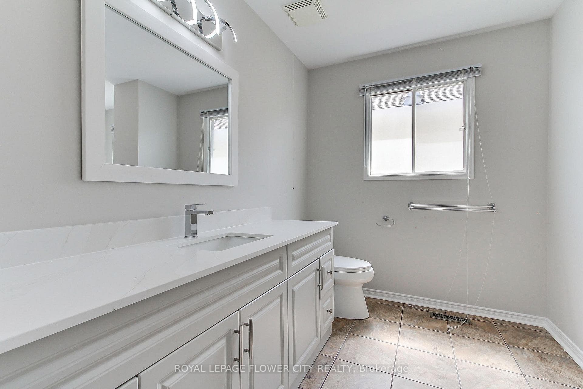 2620 Credit Valley Road photo 26