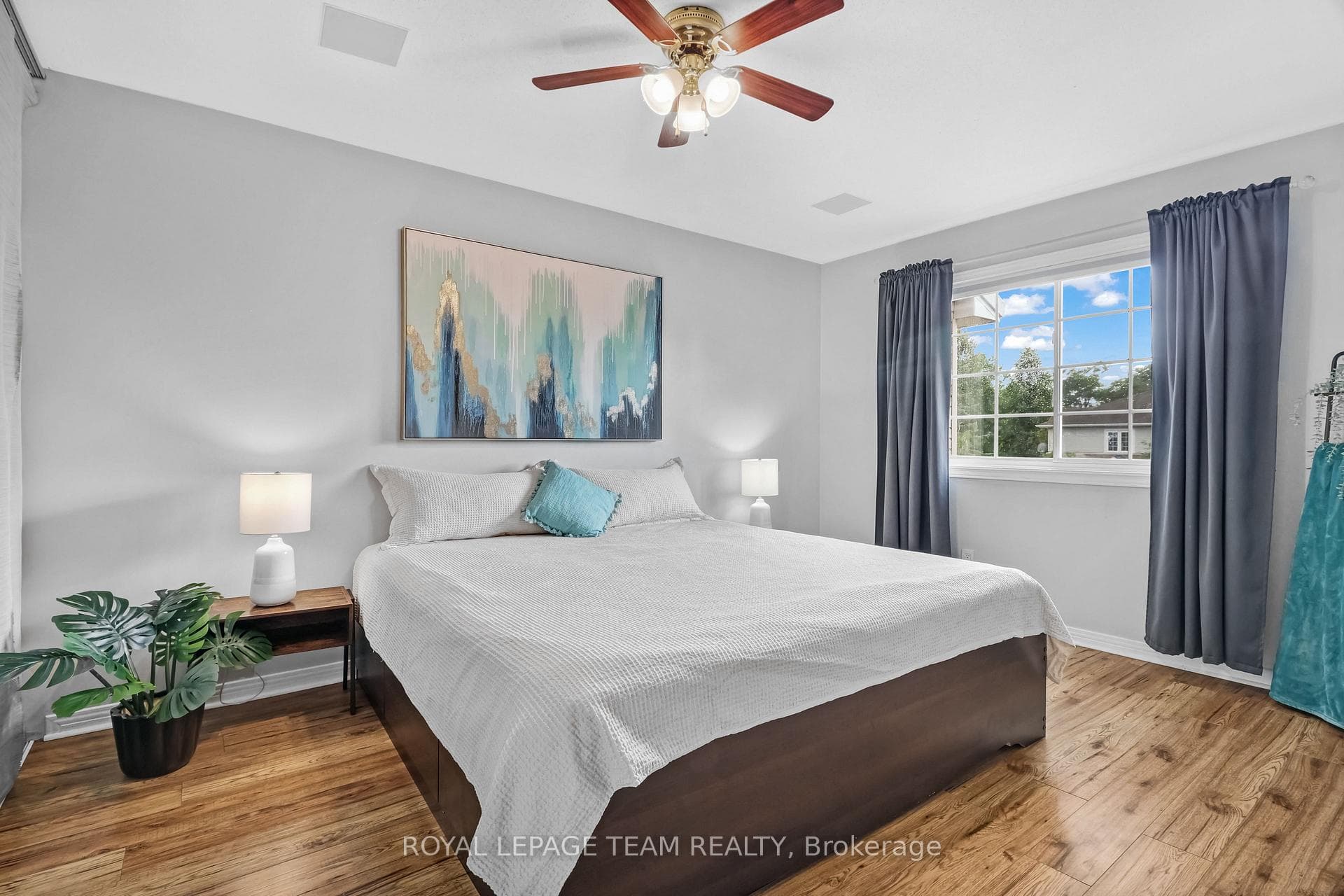 74 Milner Downs Crescent photo 14