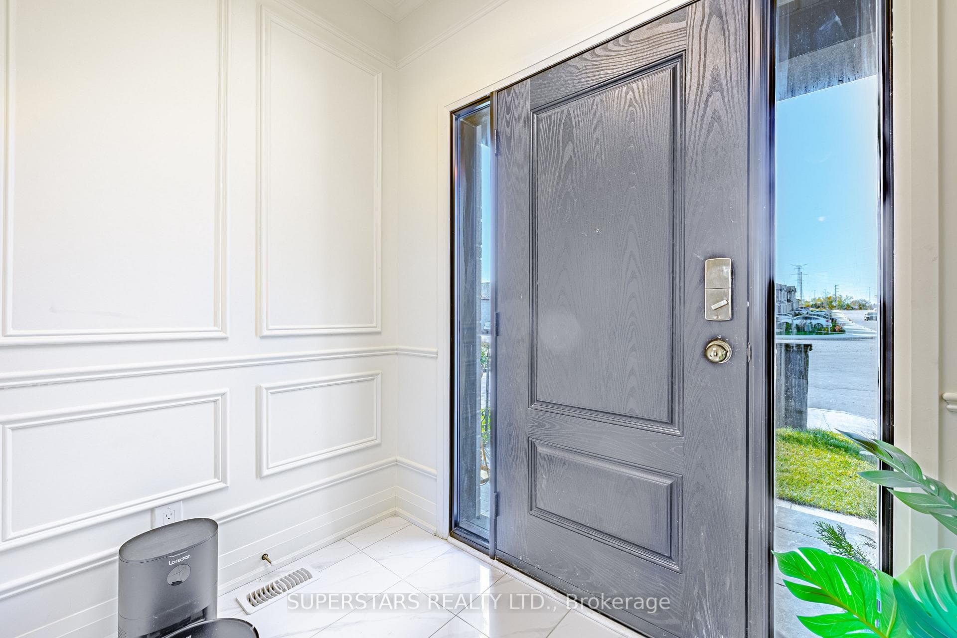 56 Chelliah Court photo 3