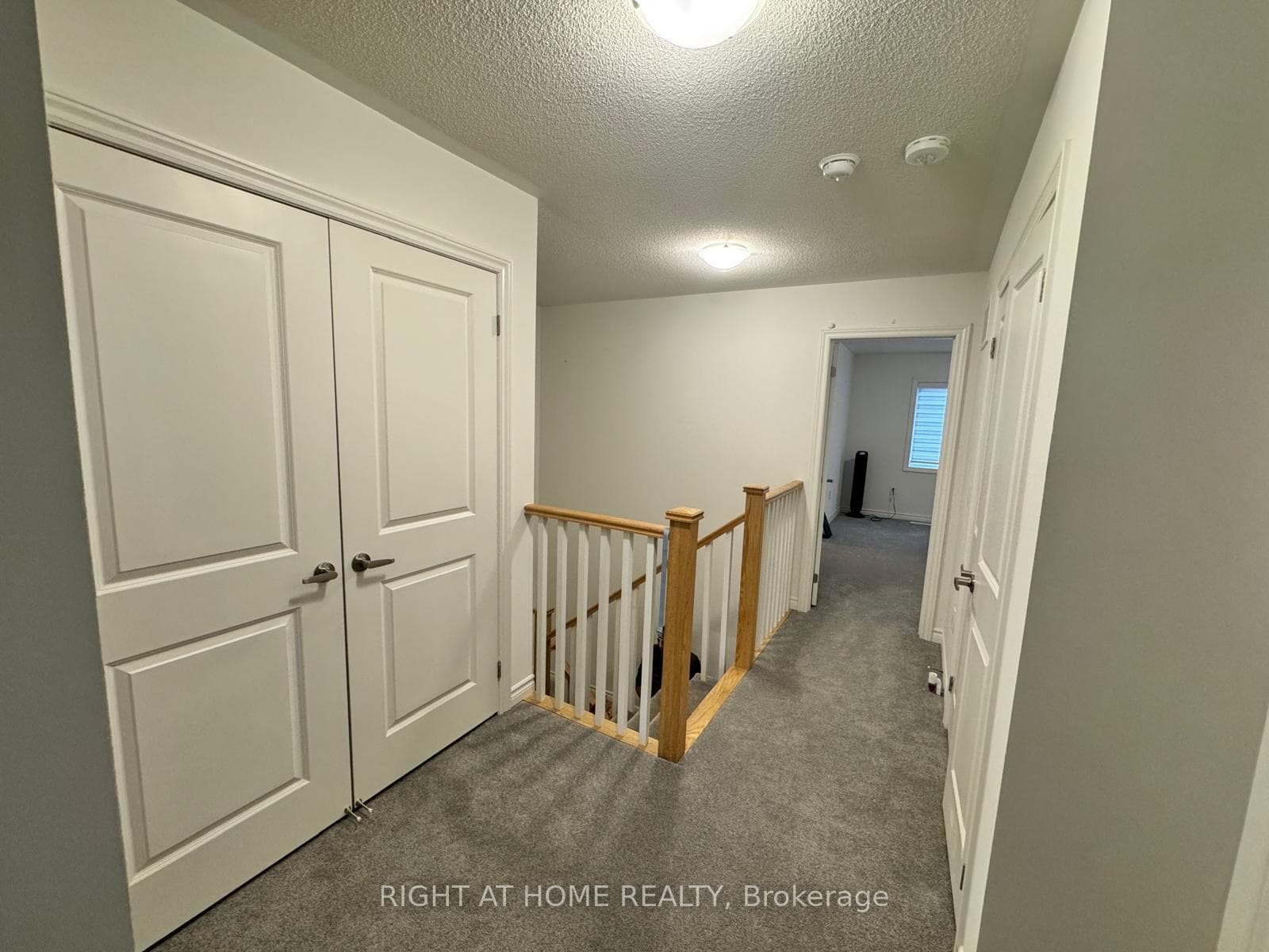 Up Stairs Foyer