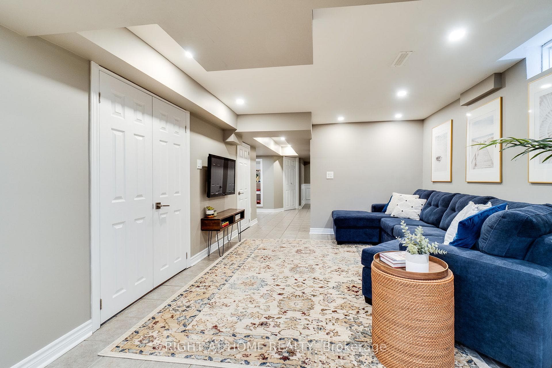164 Cooke Crescent photo 34
