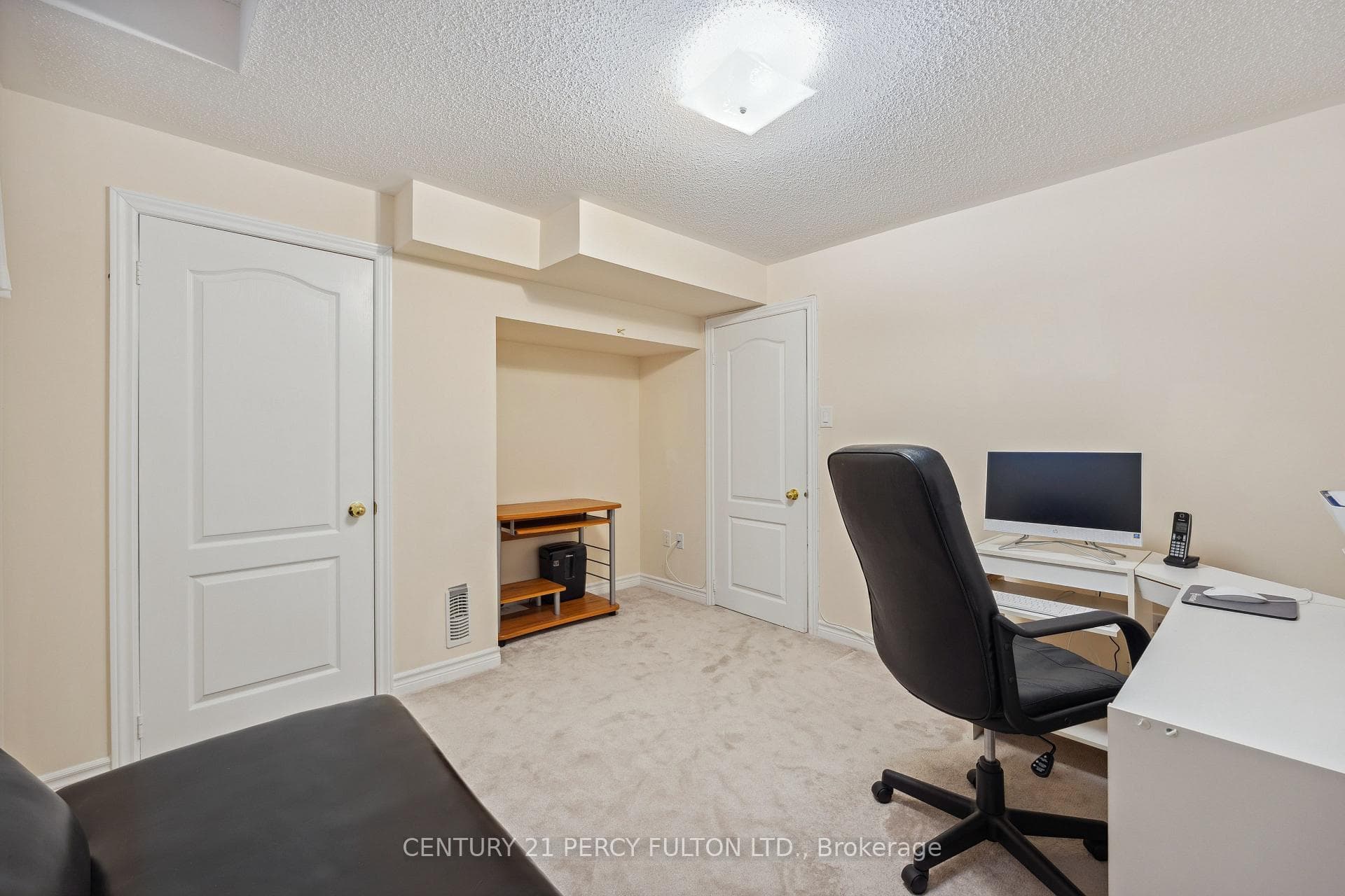 15 Harkness Drive photo 23