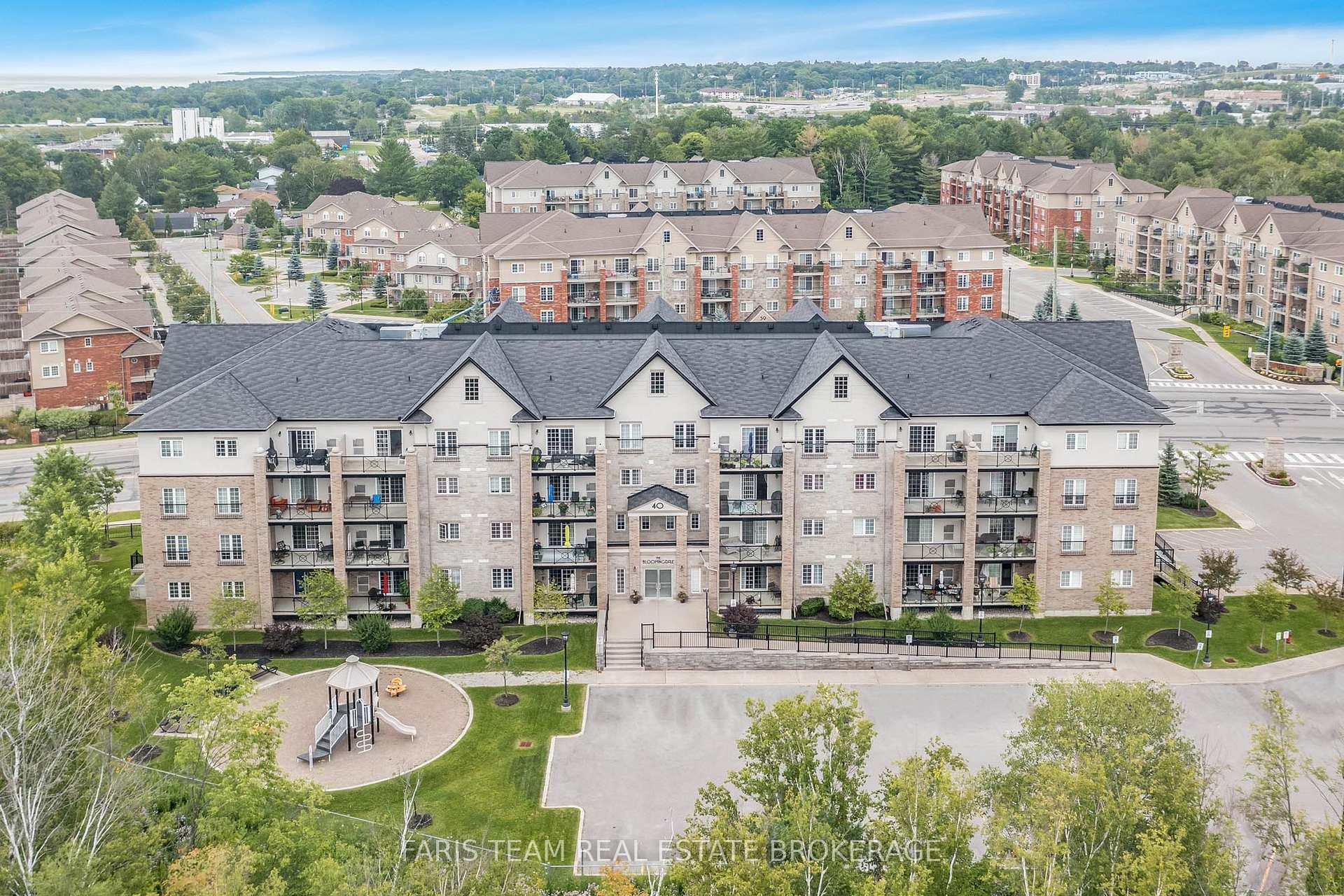 40 Ferndale Drive Unit 210 photo 1